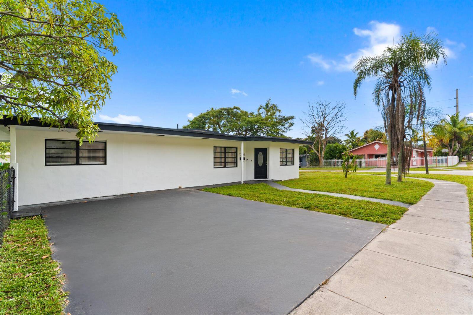 12805 NW 6thNorth Miami - picture