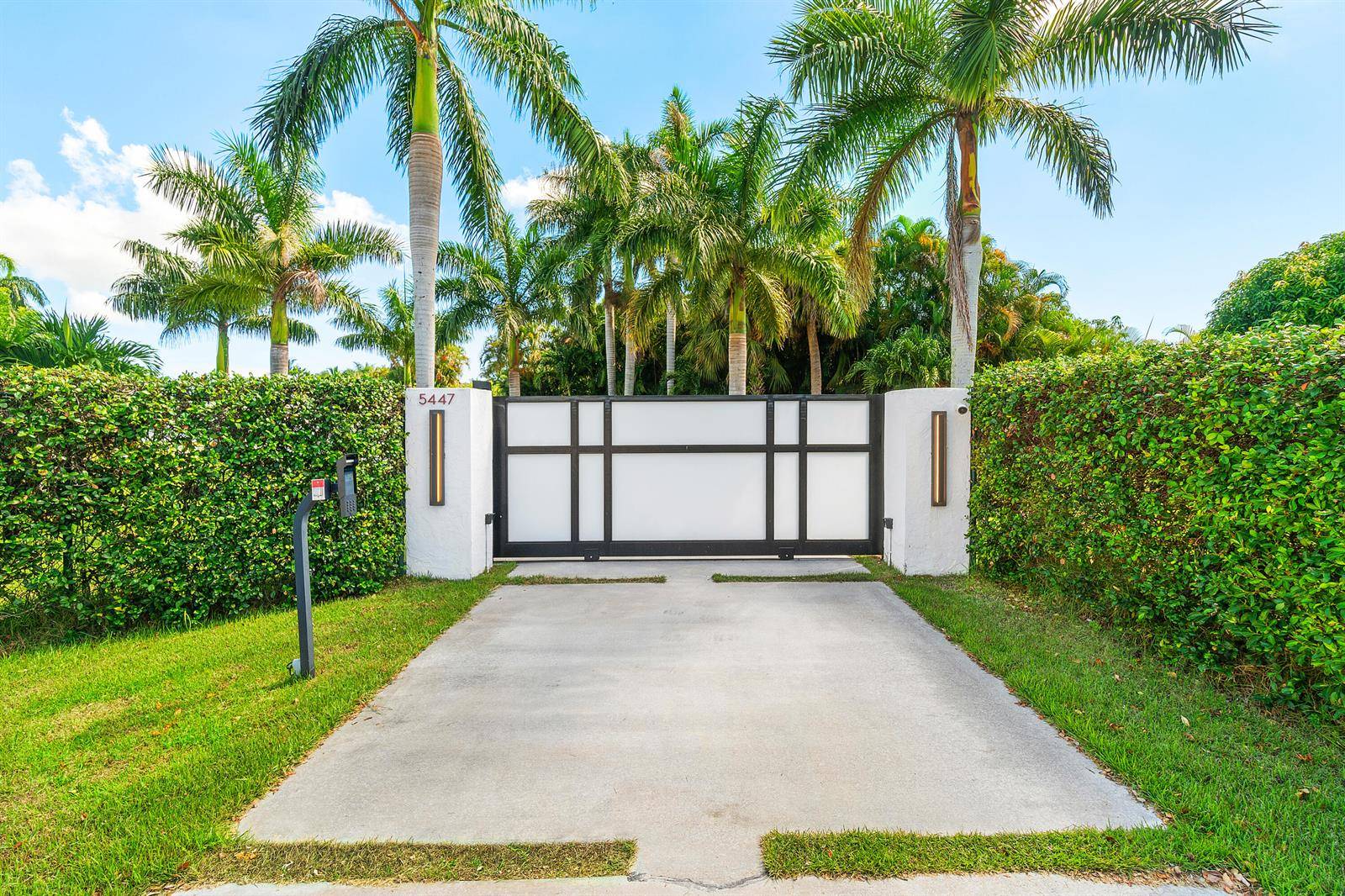 5447 CenterJupiter - picture