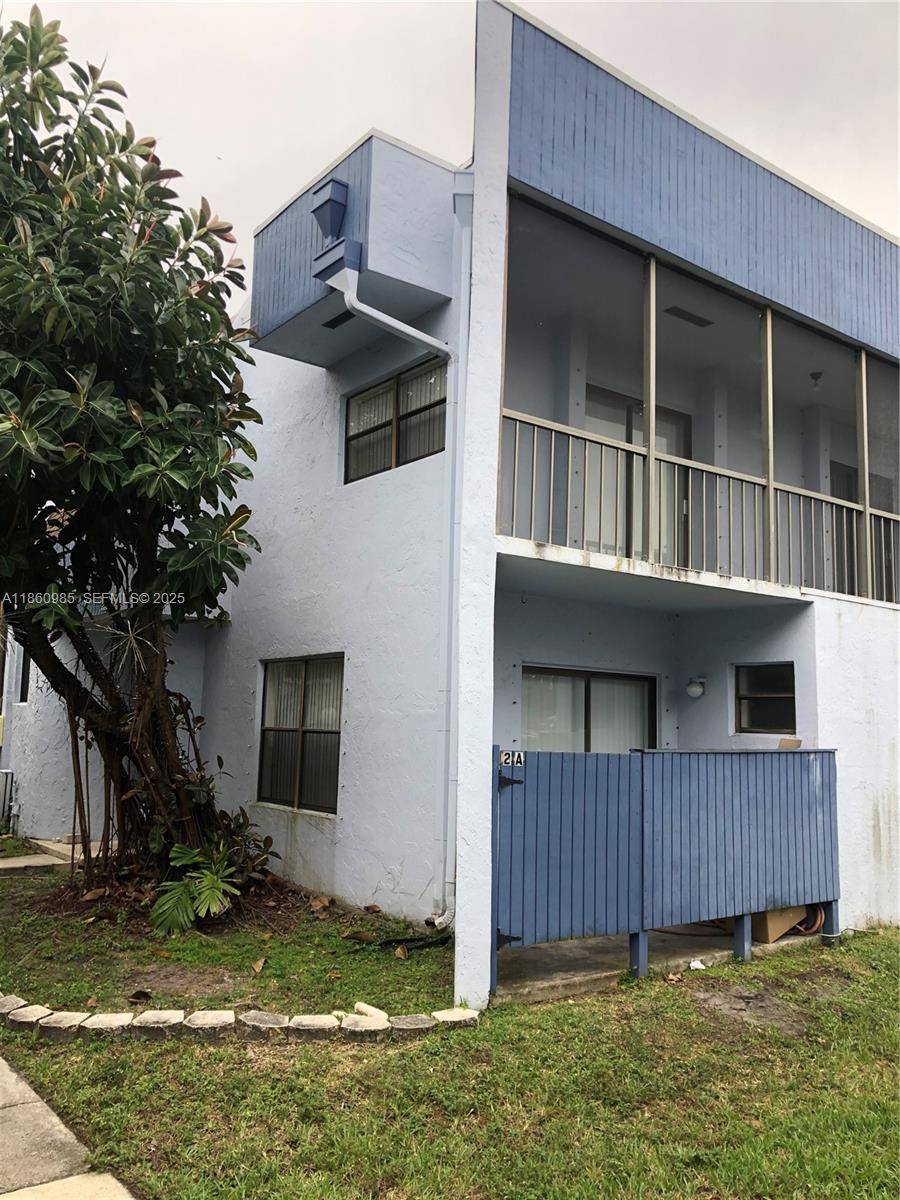 2800 S University DrDavie - Townhouse condo unit 2A - picture