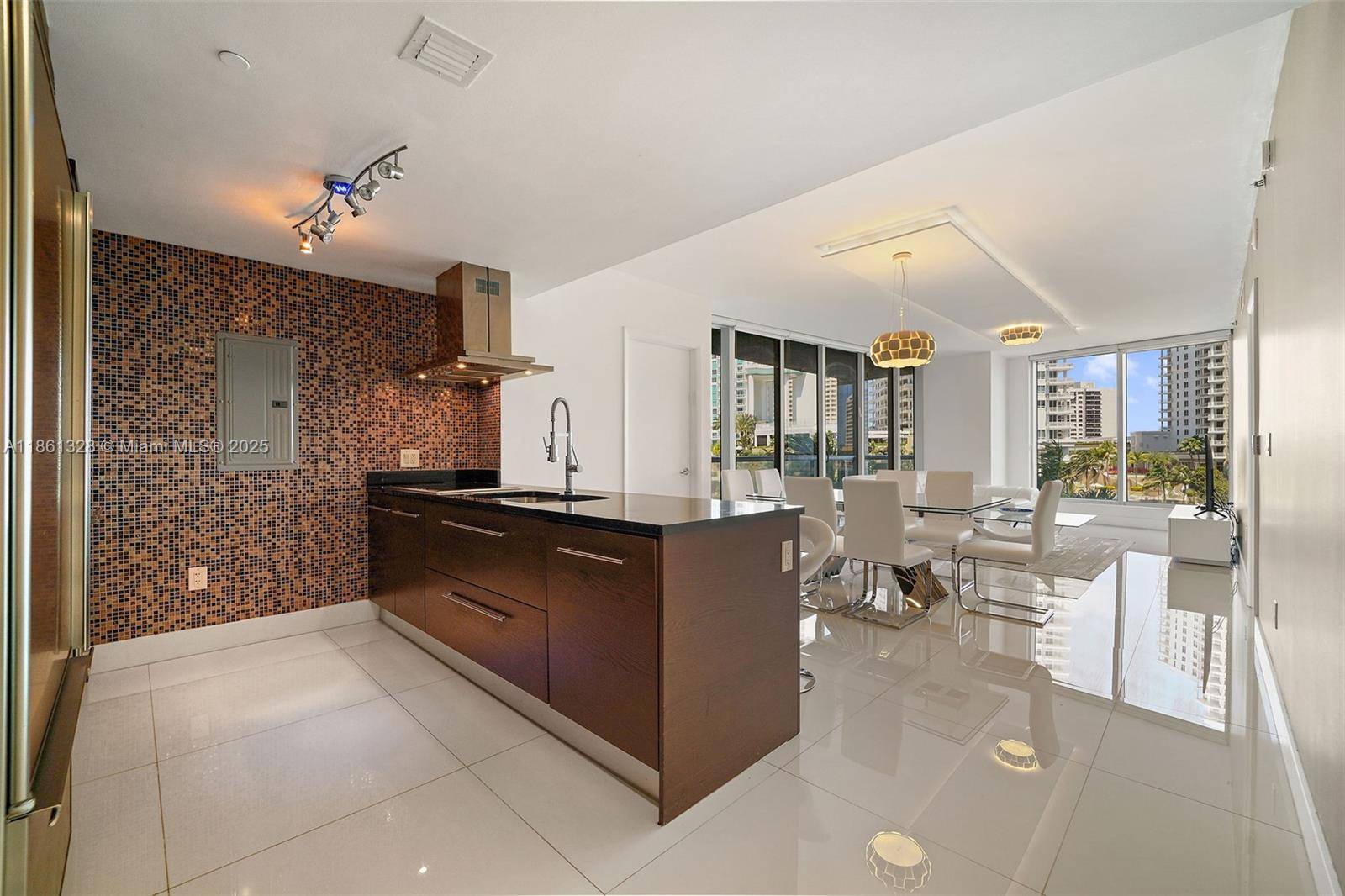495 Brickell AveMiami - ICON BRICKELL NO TWO condo unit 402 - picture