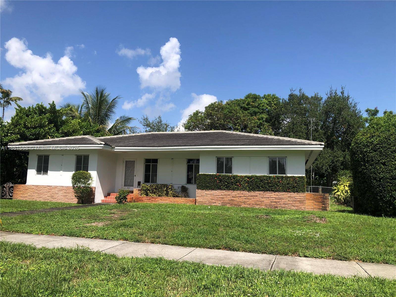 427 Grand ConcourseMiami Shores - picture