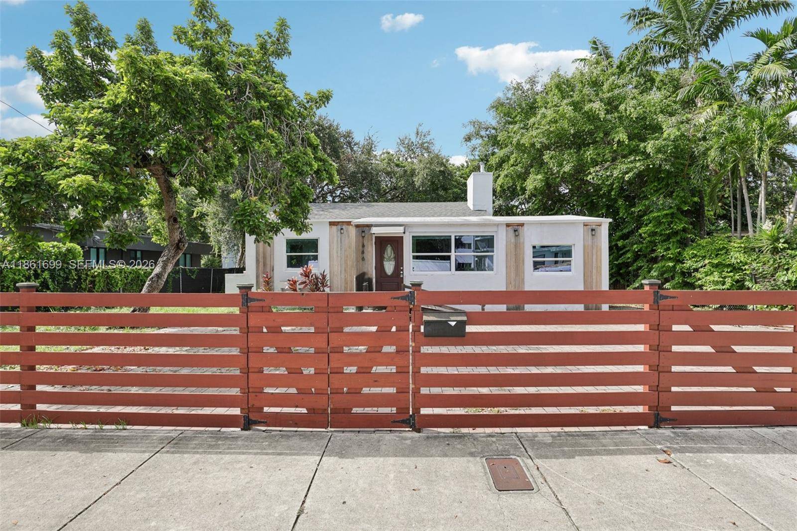 666 NE 62nd StMiami - picture