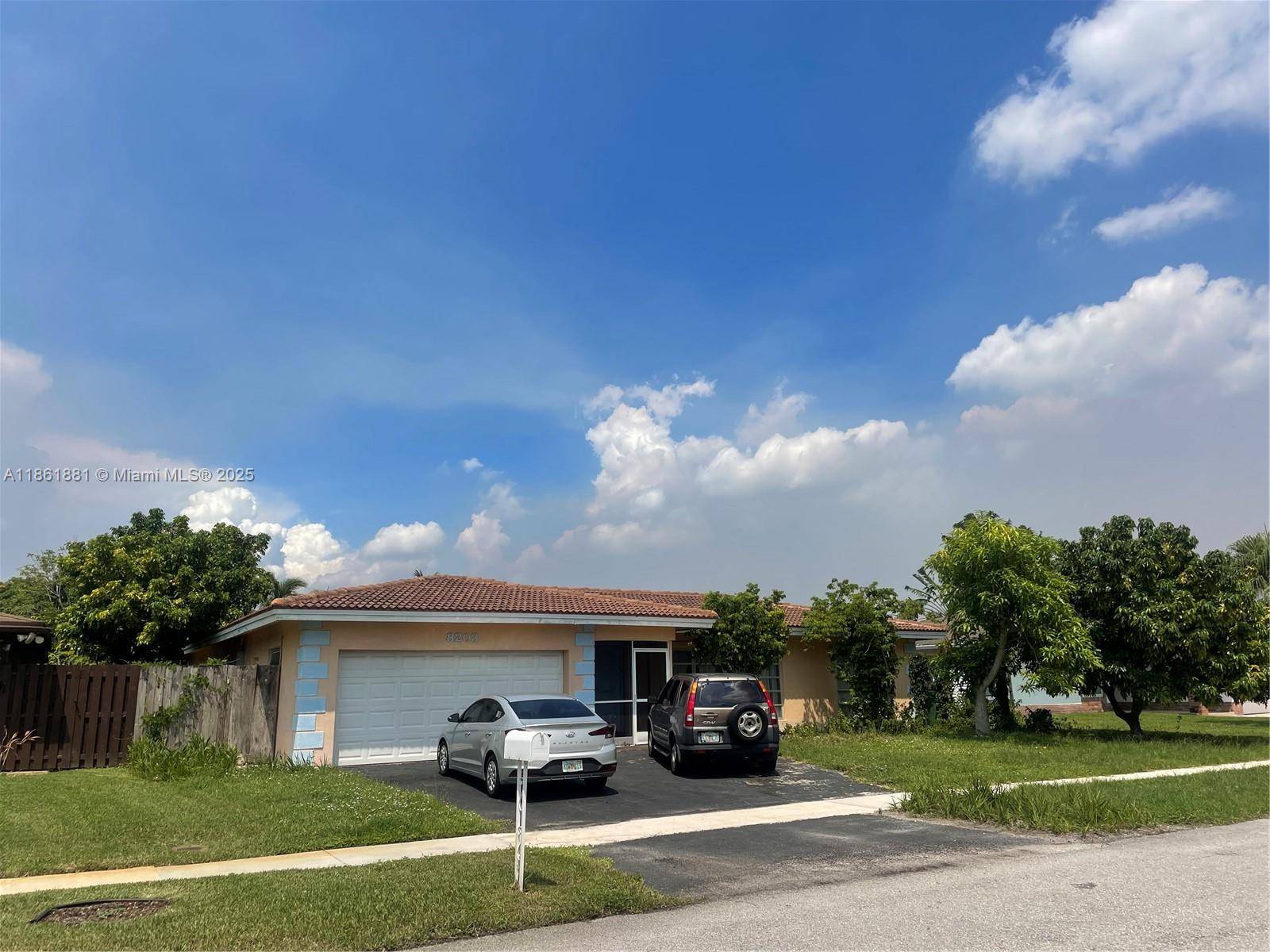 8203 NW 73rd TerTamarac - picture