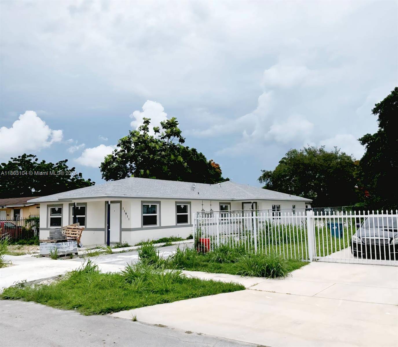 11911 SW 213Miami - picture