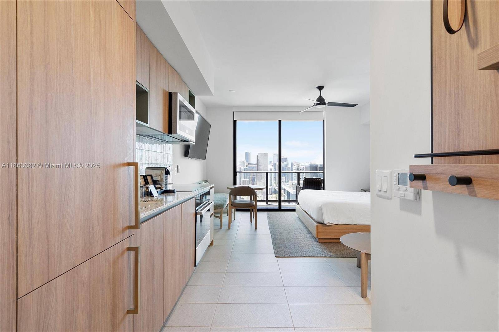 601 NE 1 AveMiami - NATIIVO condo unit 3806 - picture