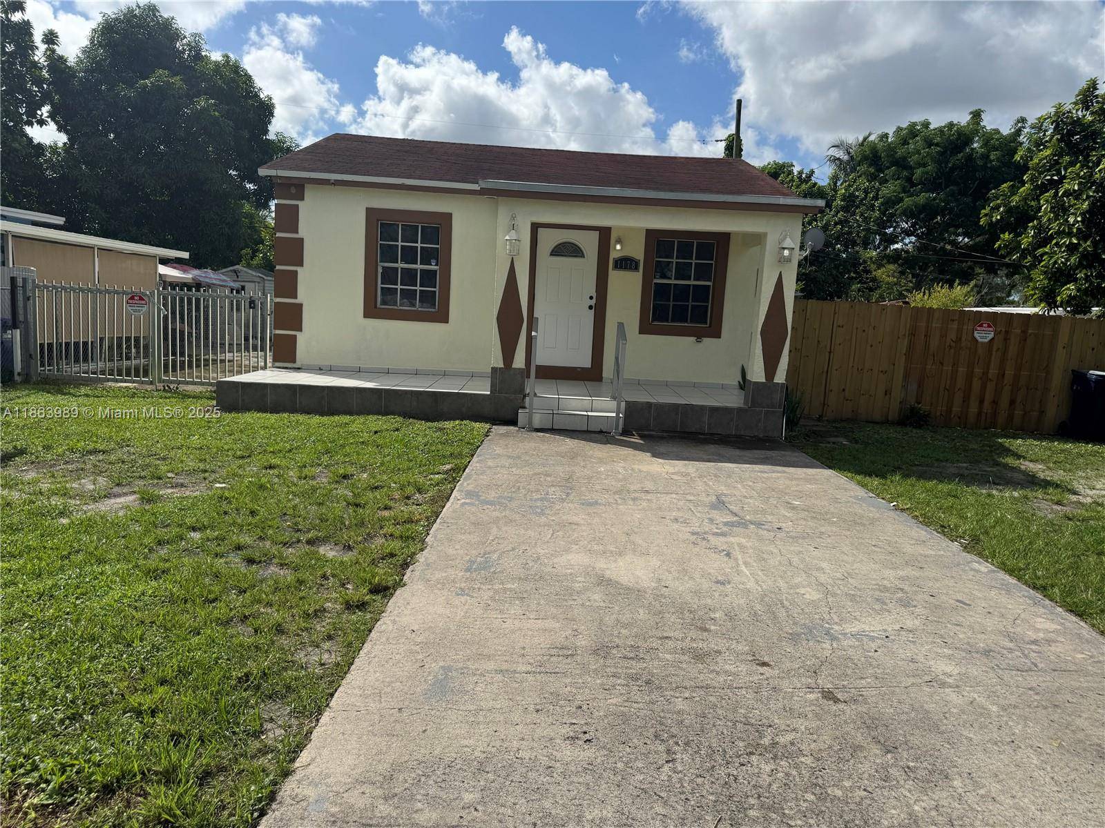 1178 NW 105th TerMiami - picture