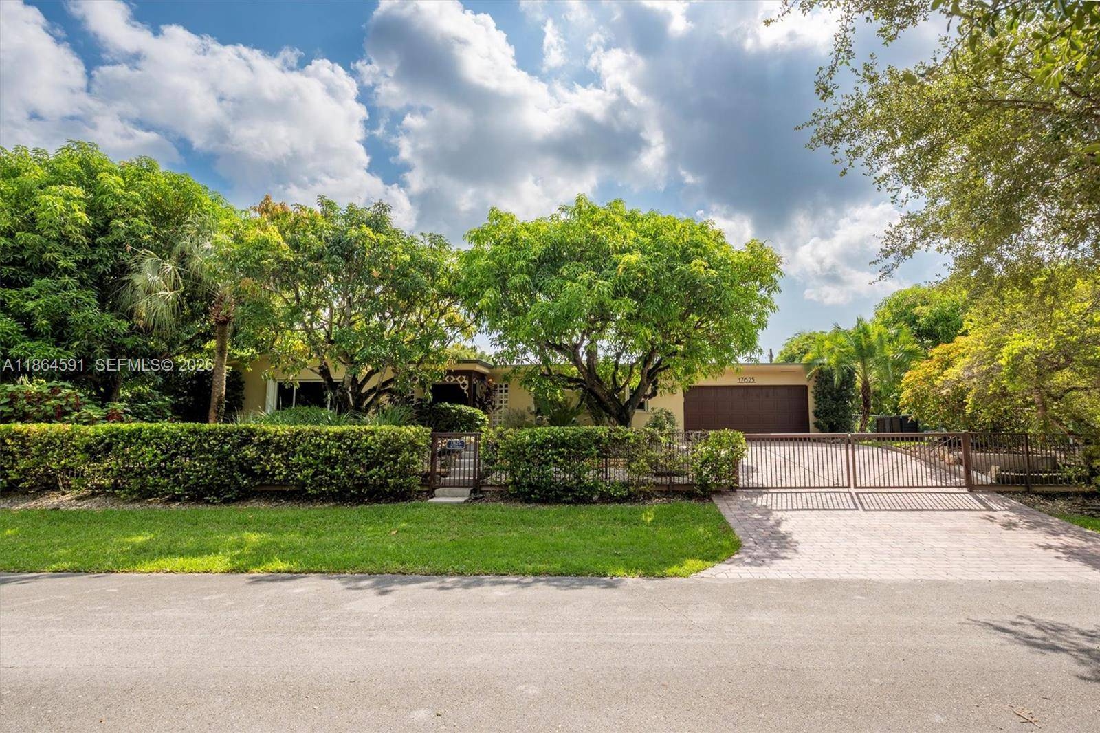17625 SW 91st Ave.Palmetto Bay - picture