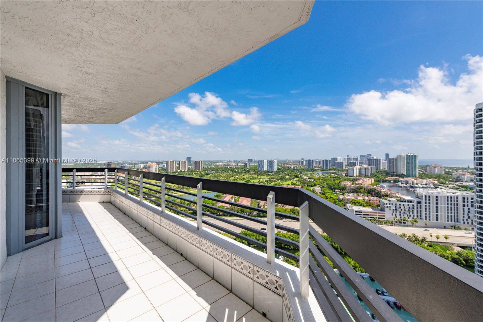 3530 Mystic Pointe DrAventura - Condo 5+ Stories,Condo condo unit 3206 - picture