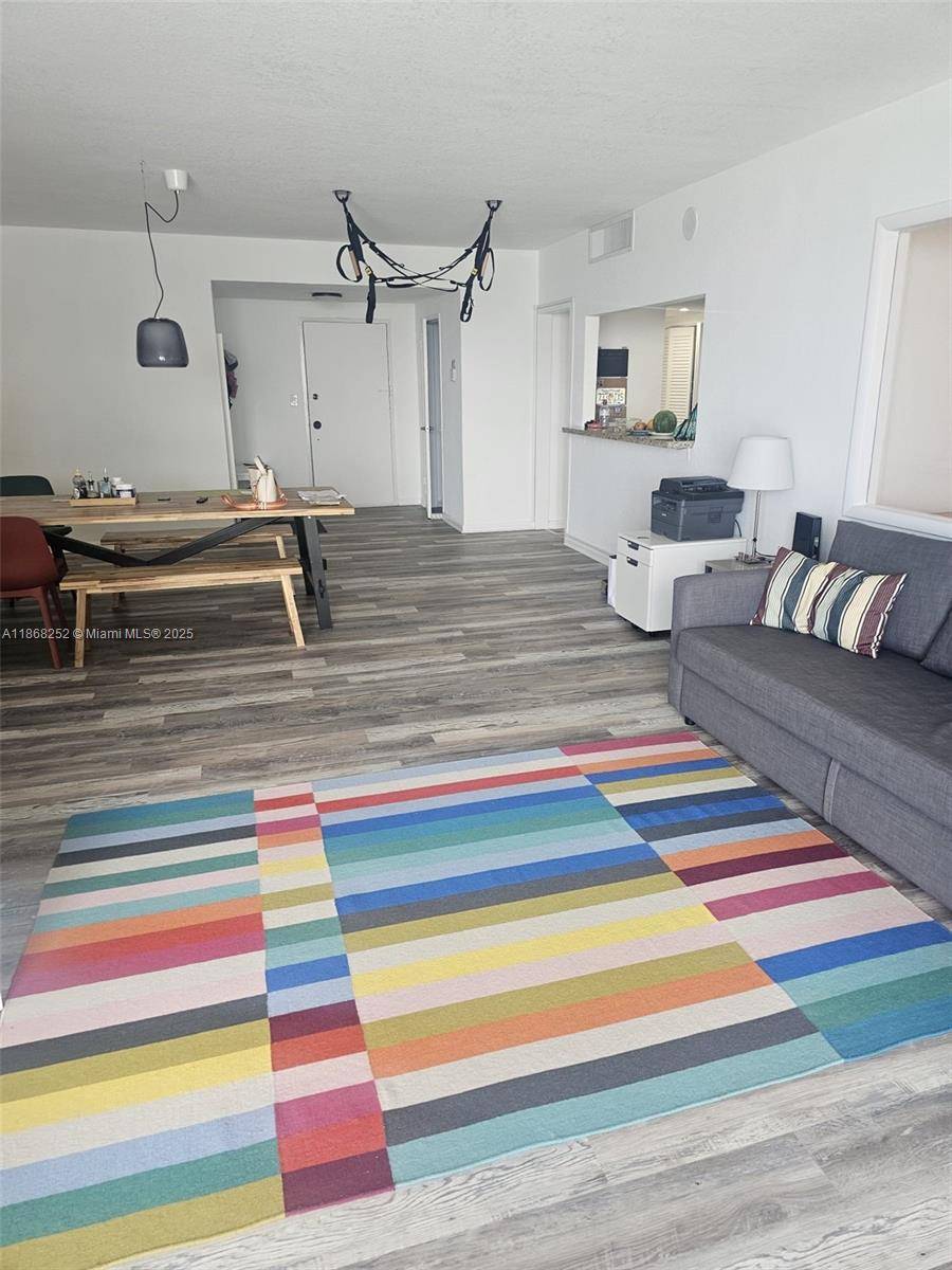 5825 Collins AveMiami Beach - Condo 5+ Stories,Condo condo unit PH1-J - picture