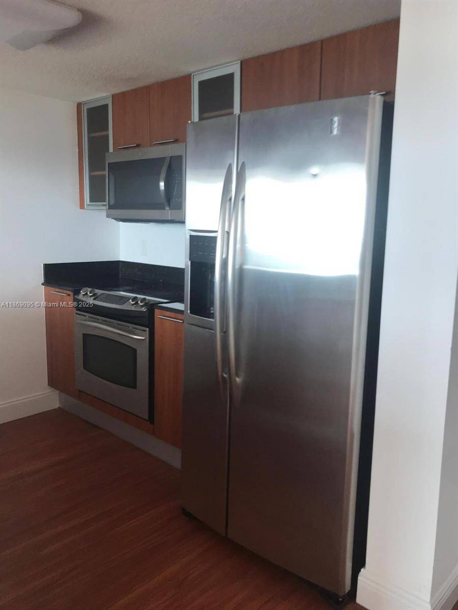 1800 N Bayshore DrMiami - Condo 5+ Stories,Condo condo unit 3910 - picture