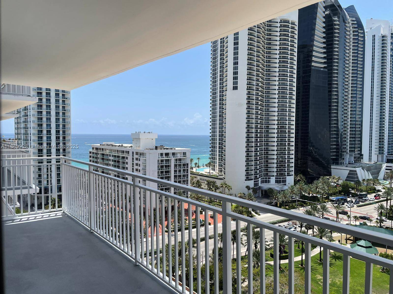 210 174th StSunny Isles Beach - Condo 5+ Stories,Condo condo unit 1703 - picture