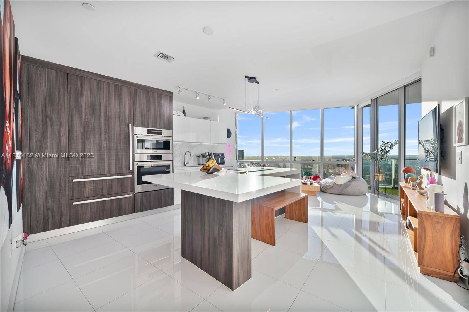 851 NE 1st AveMiami - Condo 5+ Stories,Condo condo unit 3910 - picture