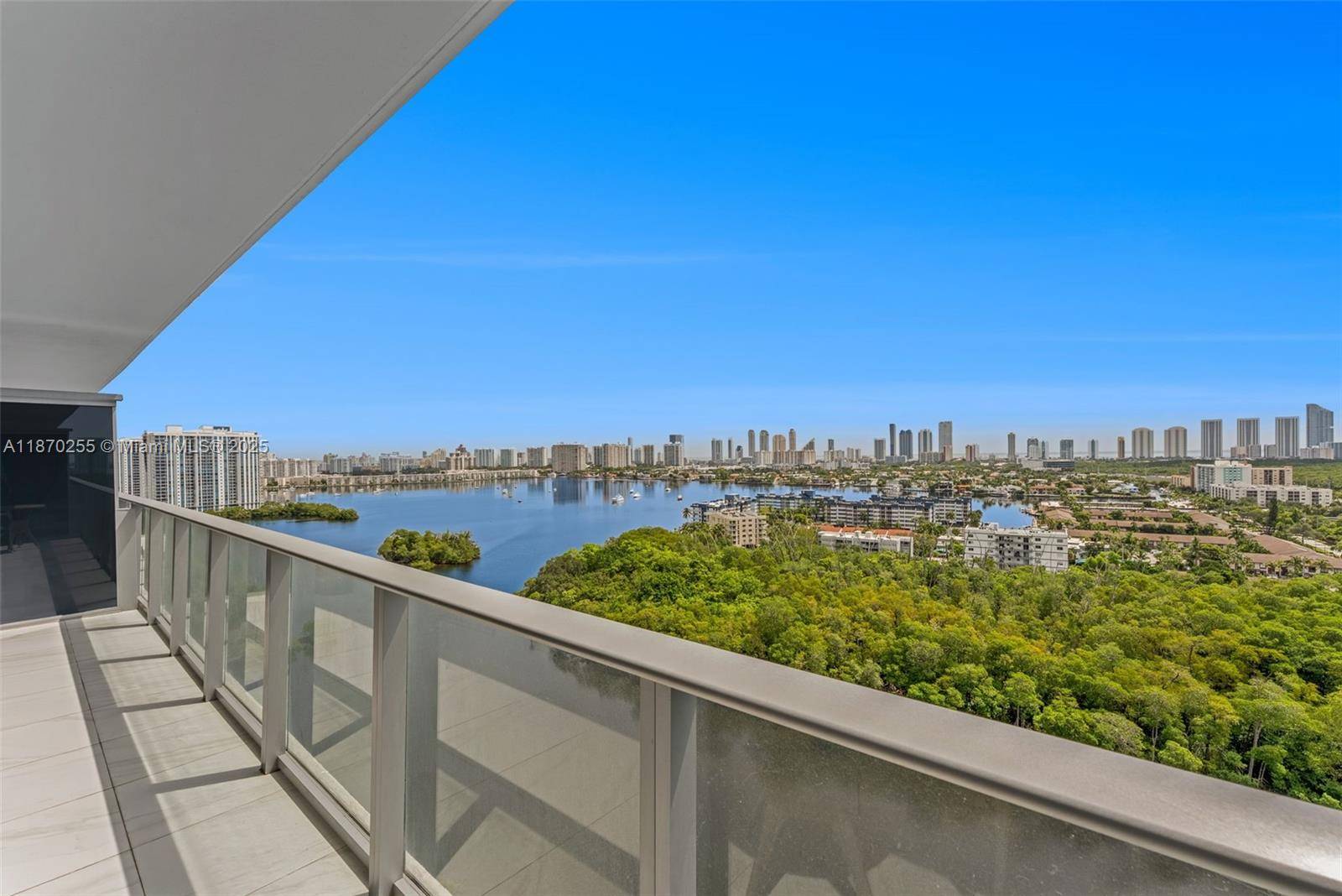 16385 Biscayne BlvdNorth Miami Beach - Condo 5+ Stories,Condo condo unit 1819 - picture