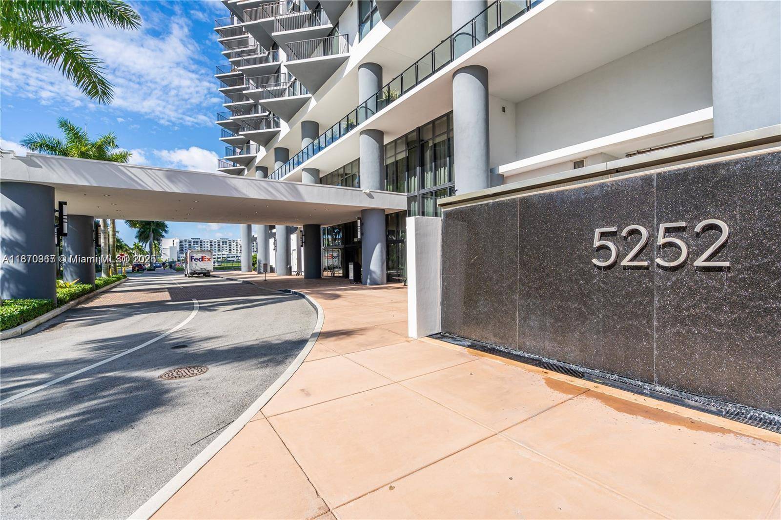 5252 NW 85th AveDoral - Condo 5+ Stories,Condo condo unit 1909 - picture
