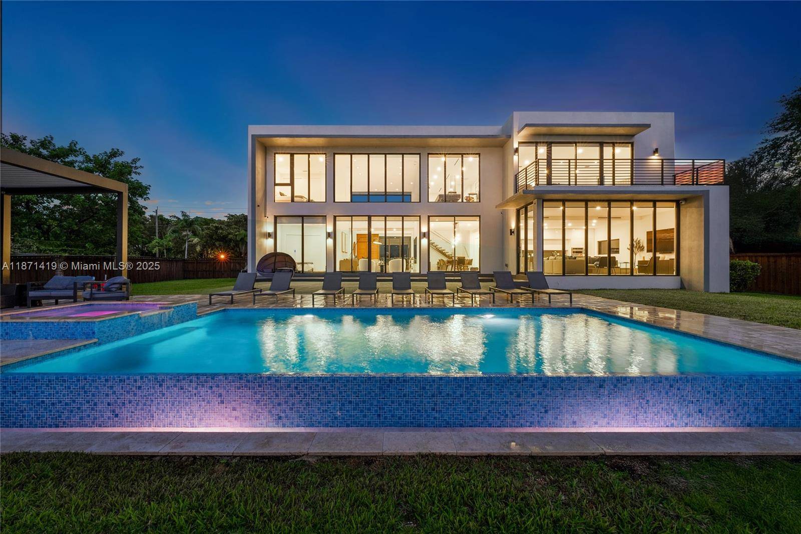 5420 SW 72nd AveMiami - picture