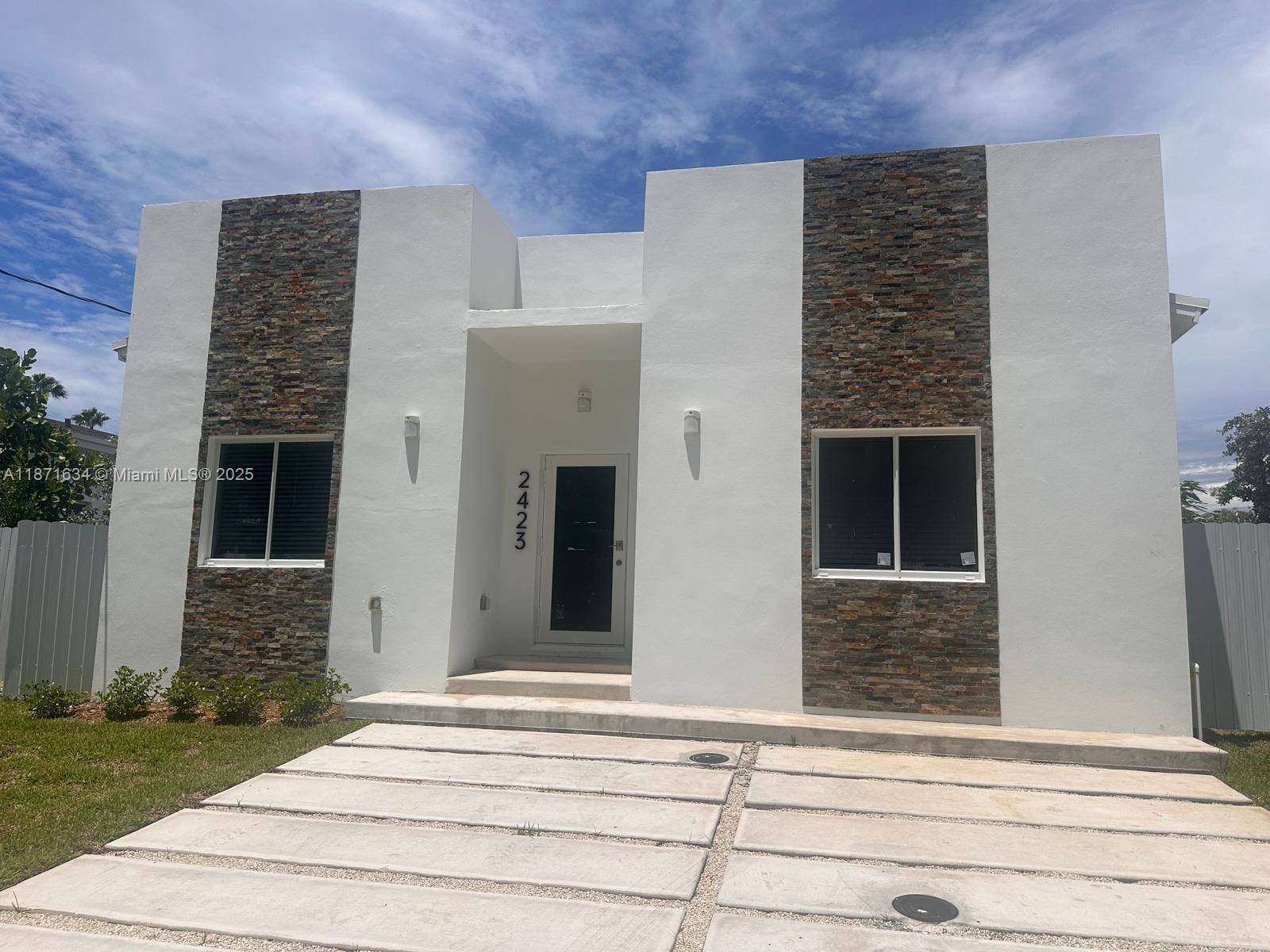 2423 NW 23rd LnFort Lauderdale - picture