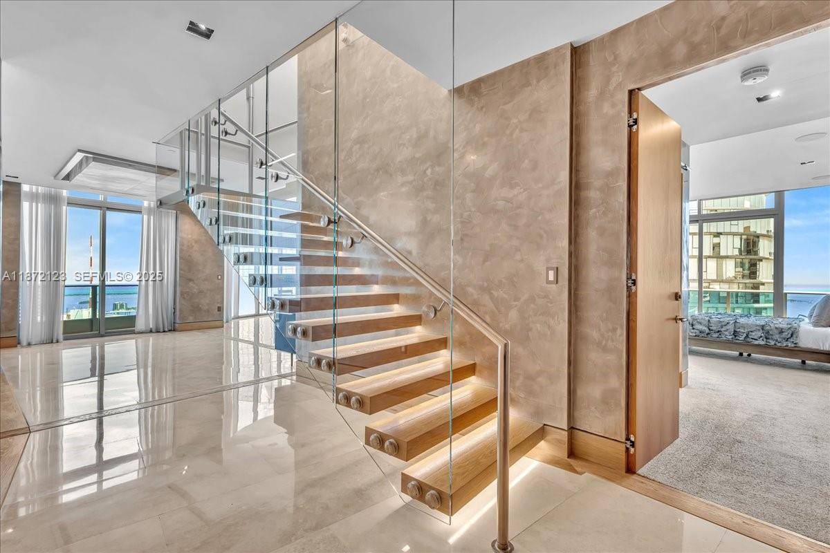 200 Biscayne Boulevard WayMiami - Condo 5+ Stories,Condo condo unit PH 5401 - picture