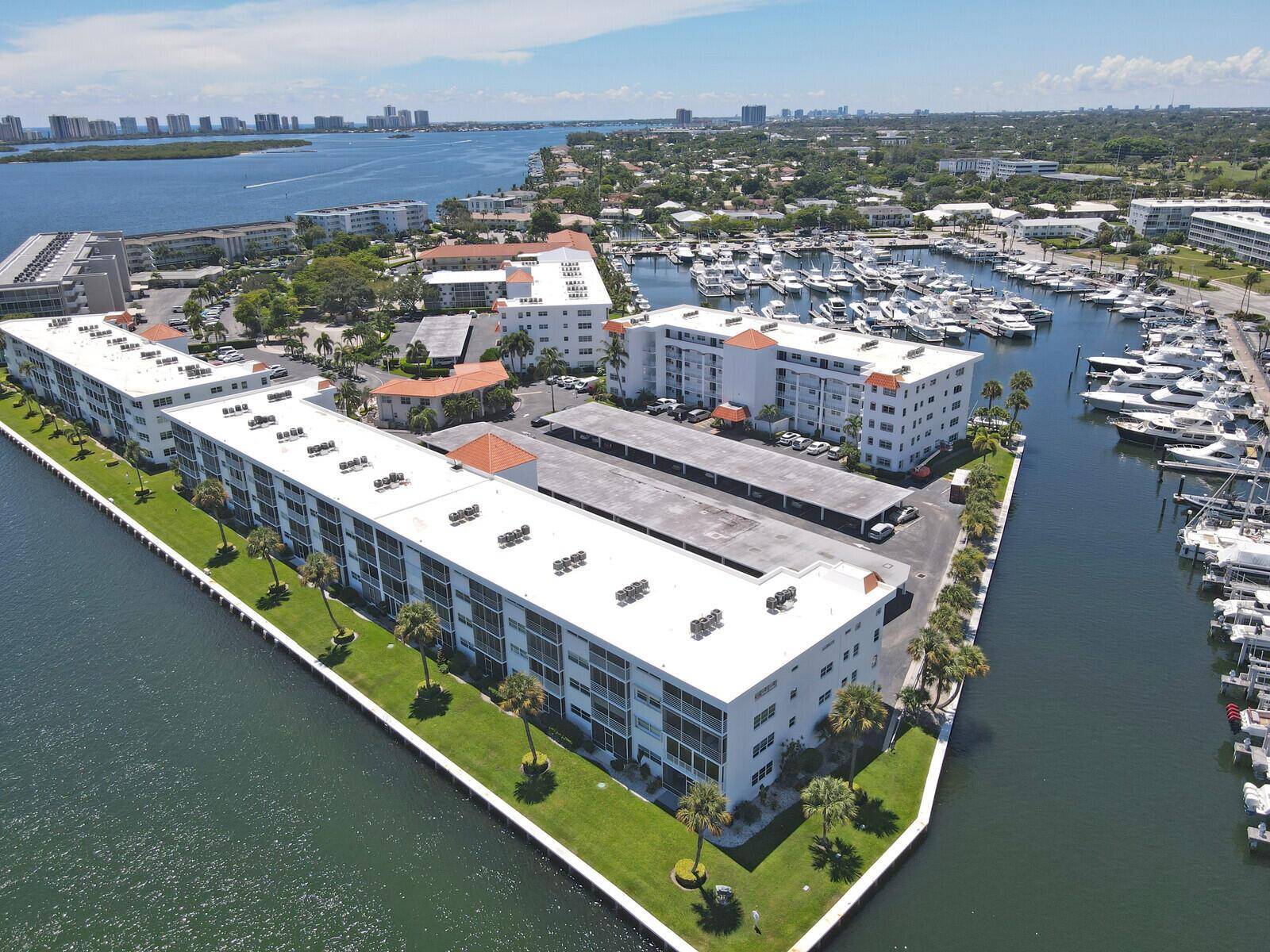 20 Yacht ClubNorth Palm Beach - Condo condo unit 403 - picture