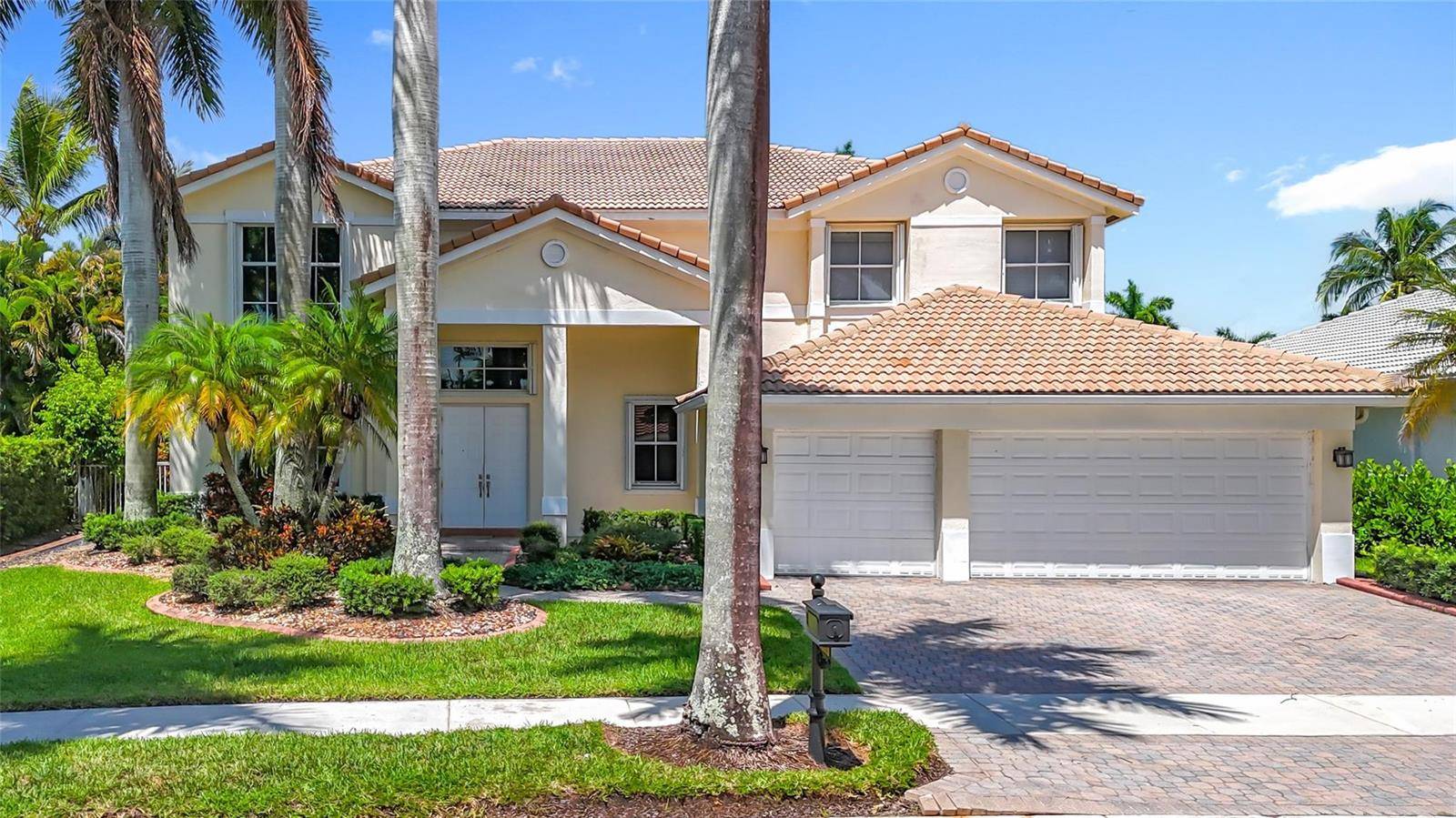 1673 VICTORIA POINTEWeston - picture