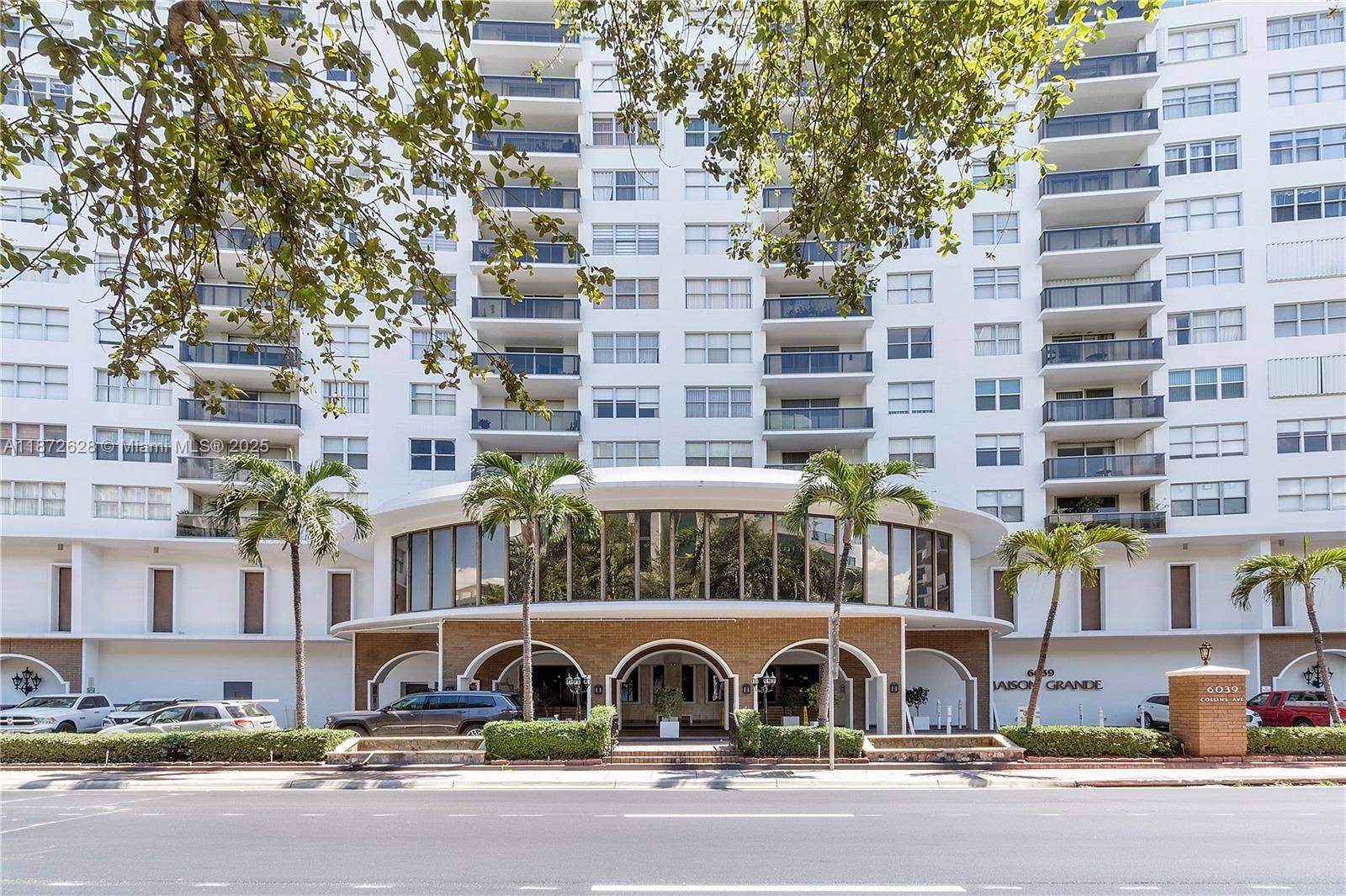 6039 Collins AveMiami Beach - Condo/Co-Op/Annual,Condo condo unit 829 - picture