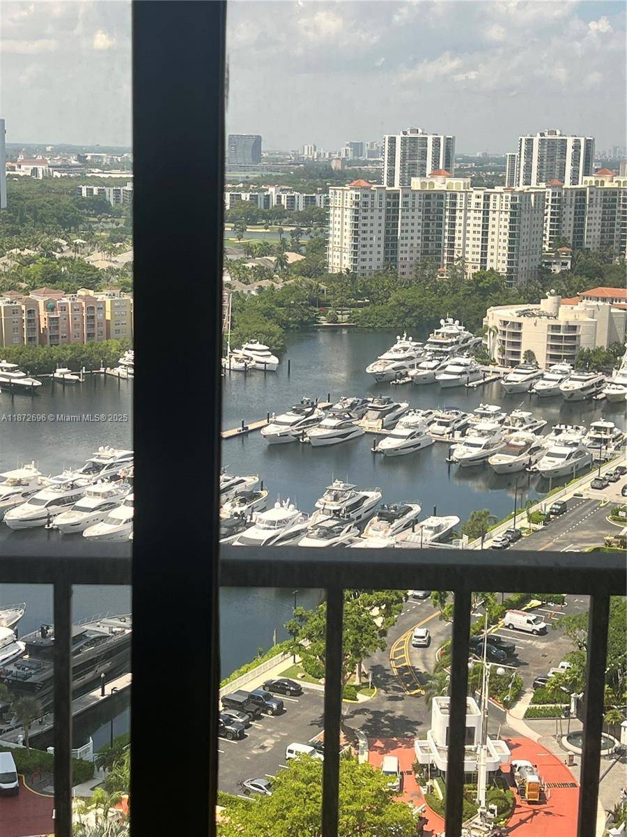 19355 Turnberry WayAventura - Condo/Co-Op/Annual,Condo condo unit 21D - picture