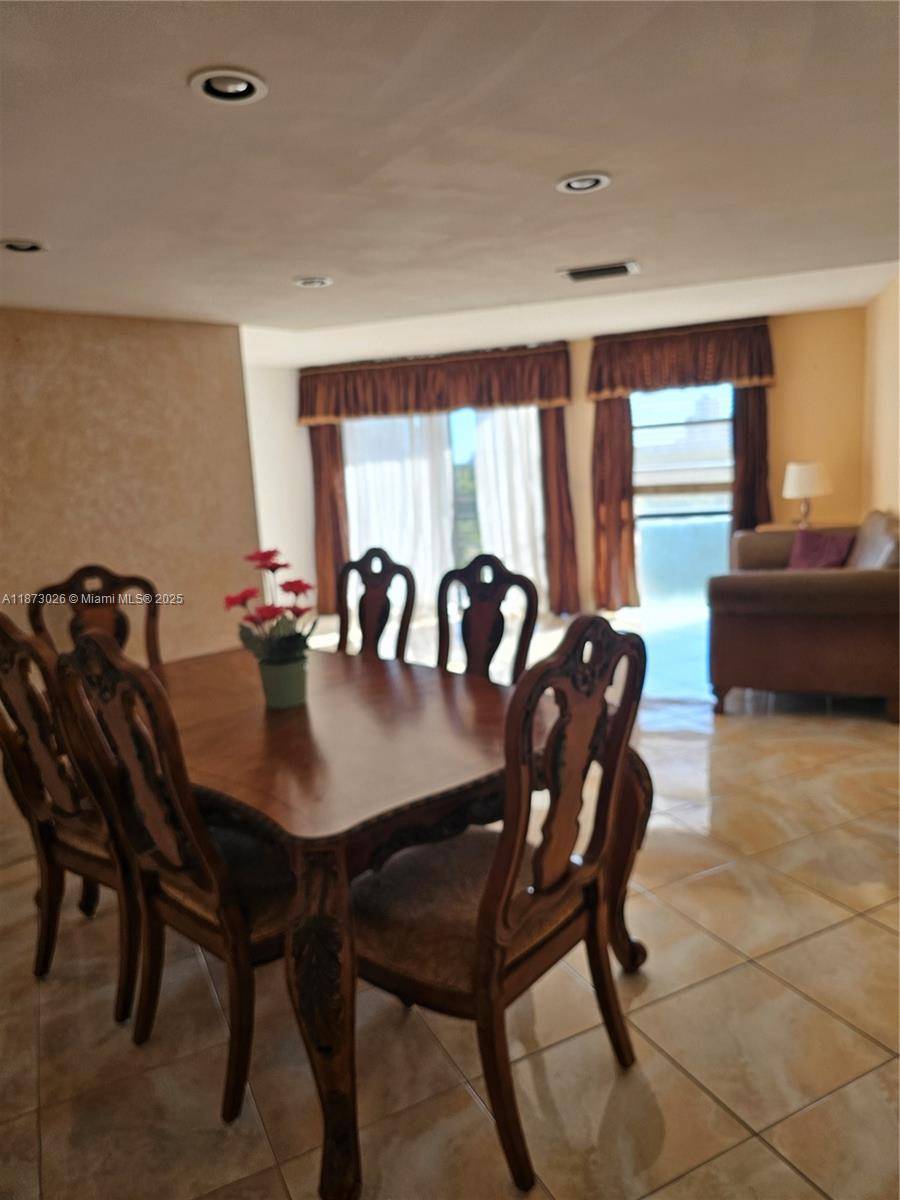 20400 W Country Club DrAventura - Condo 5+ Stories,Condo condo unit 711 - picture