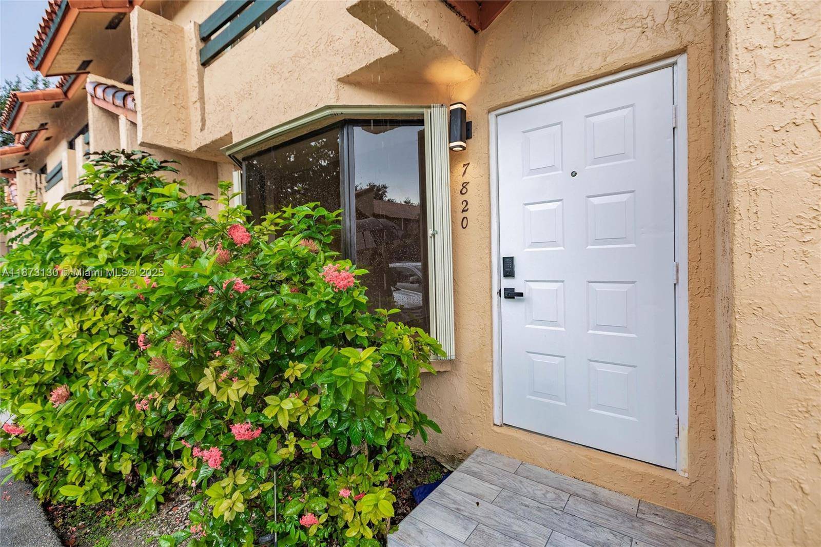 7820 SW 102nd LnMiami - picture