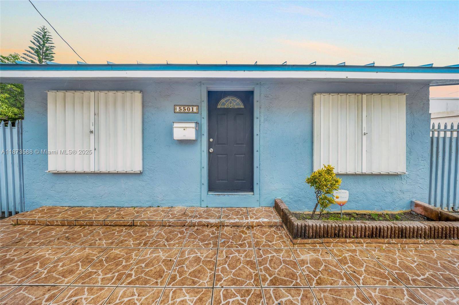 5501 NW 2nd AveMiami - picture