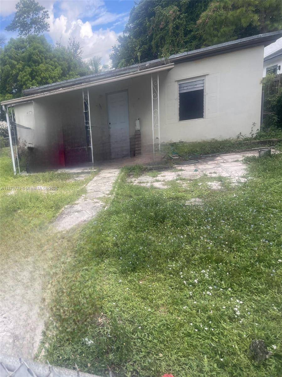 2011 NW 96th StMiami - picture