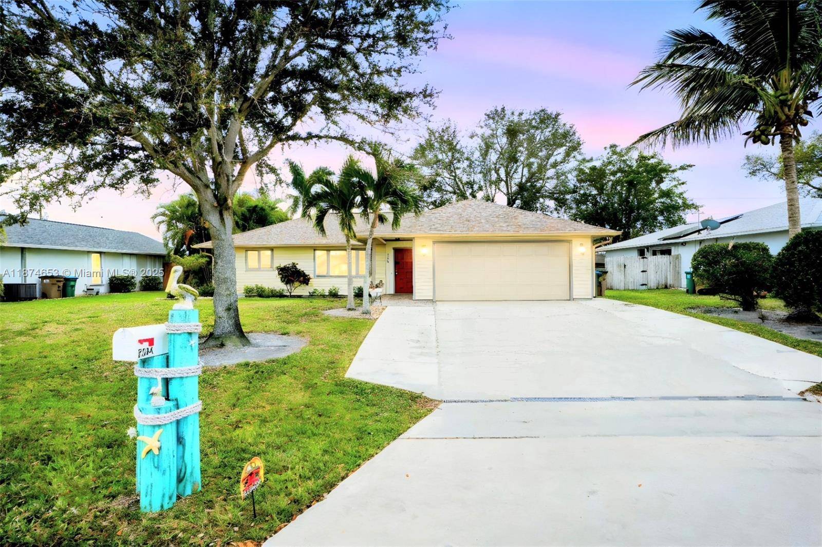 2304 SE 8TH TERCape Coral - picture