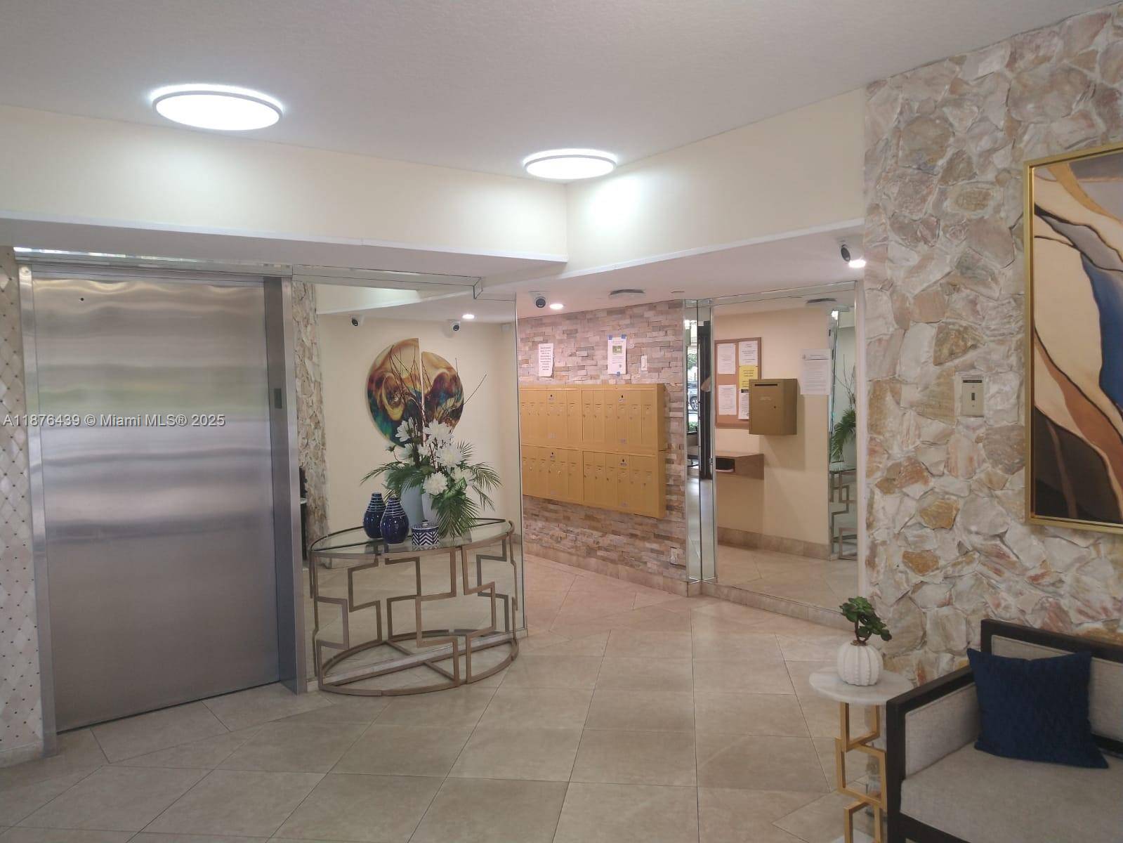 3510 Oaks WayPompano Beach - Condo/Co-Op/Seasonal,Condo condo unit 509 - picture