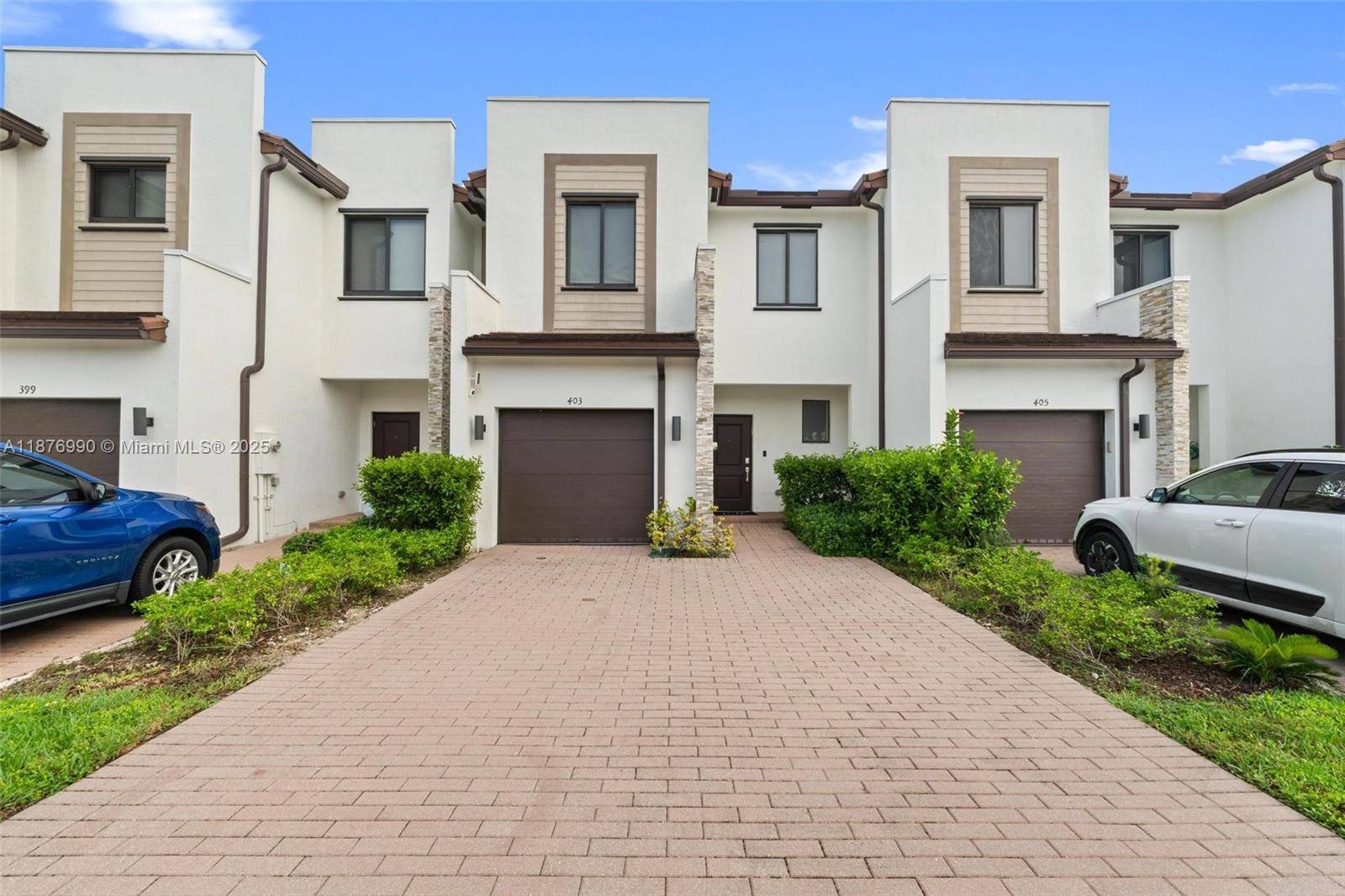 403 NE 212th StMiami - picture