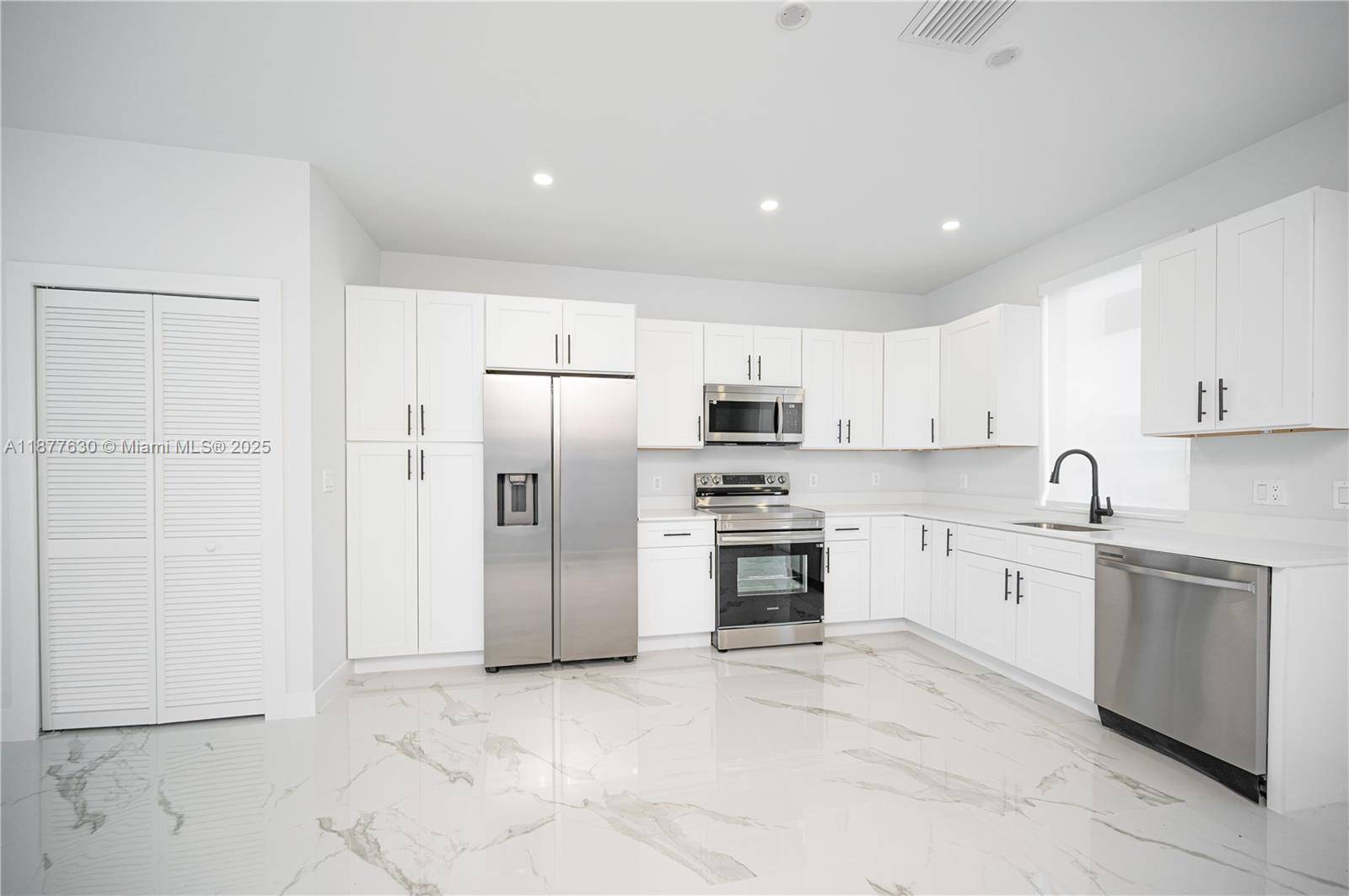 238NW 2nd StFlorida City - Townhouse Fee Simple,Townhouse condo unit 5 - picture