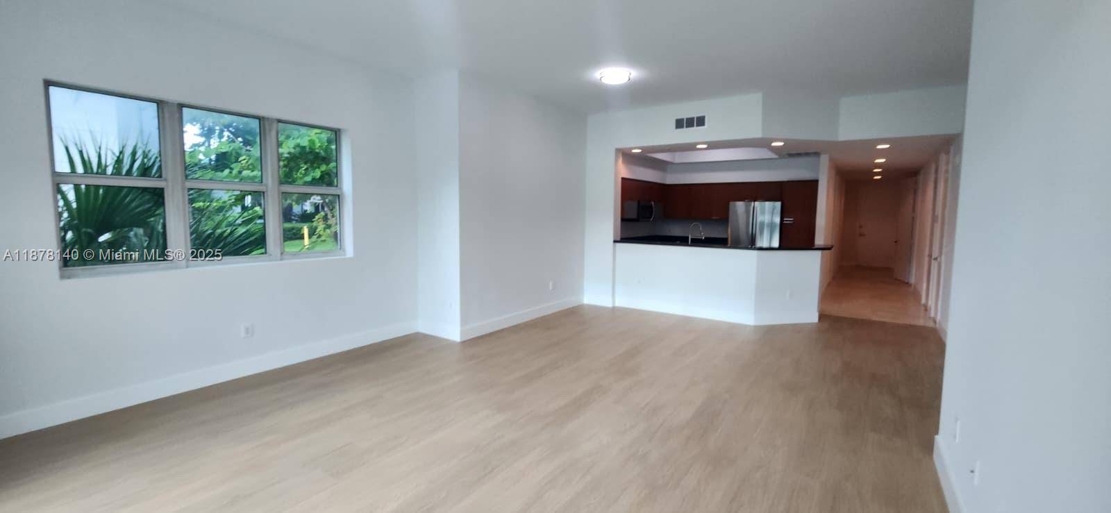 15051 Royal Oaks LnNorth Miami - Condo 5+ Stories,Condo condo unit 106 - picture