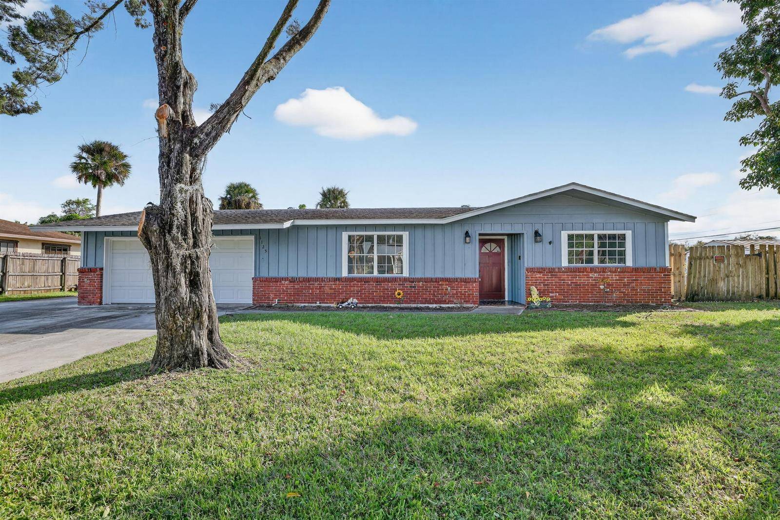 1125 CoralFort Pierce - picture