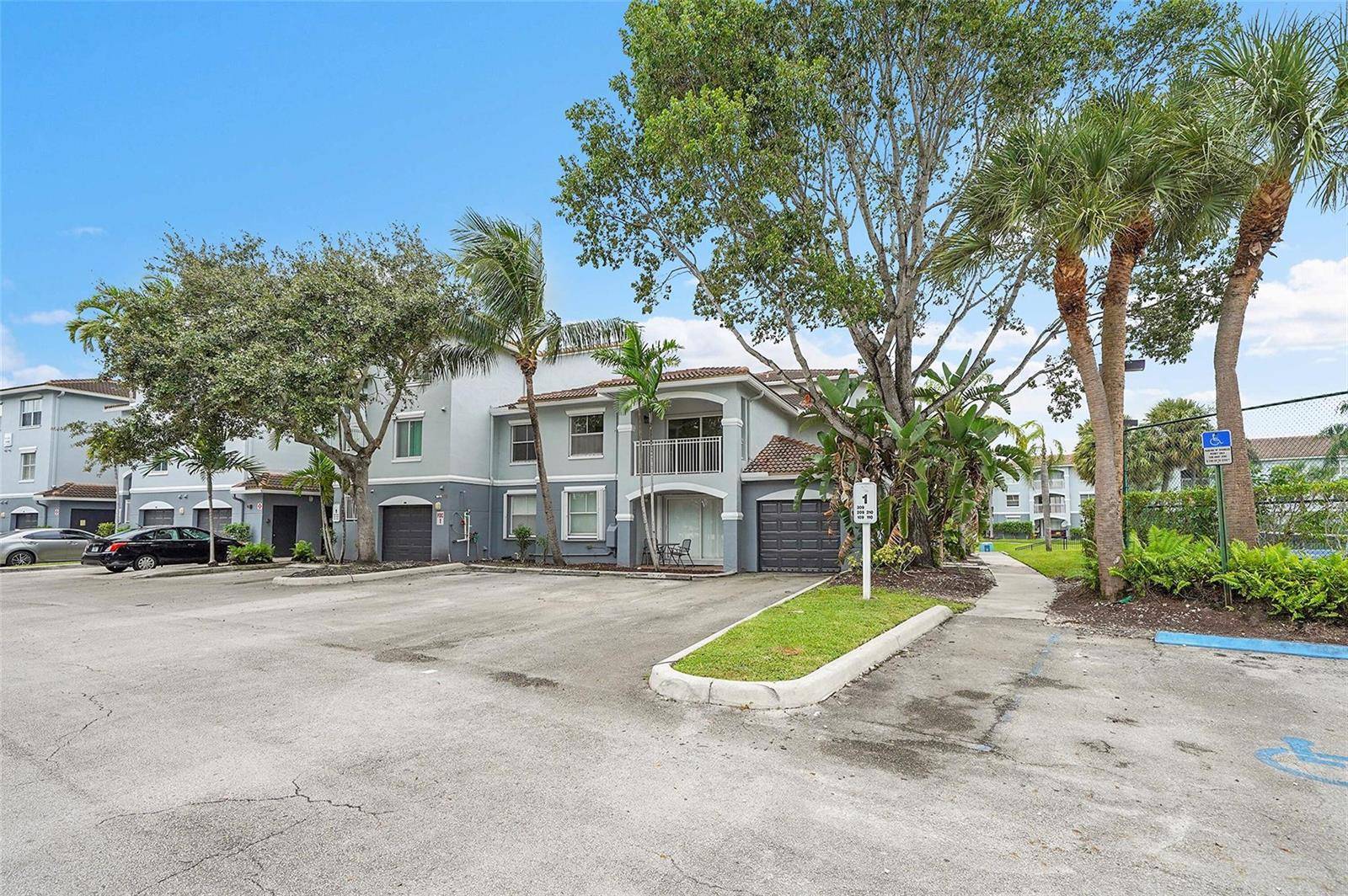 9645 NW 1stPembroke Pines - La Via condo unit 1-210 - picture