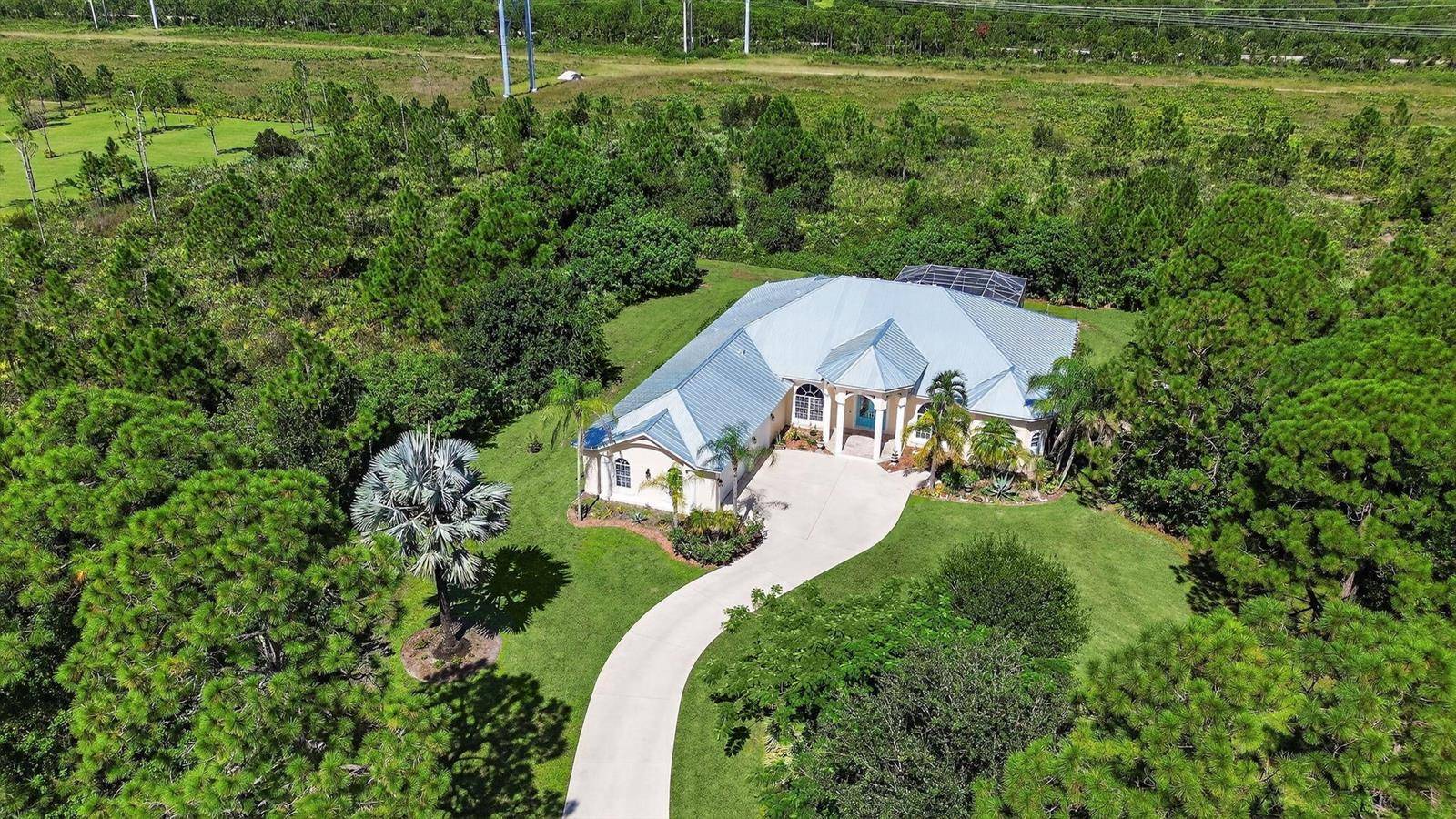 7820 SW SaddlebrookPort St. Lucie - picture