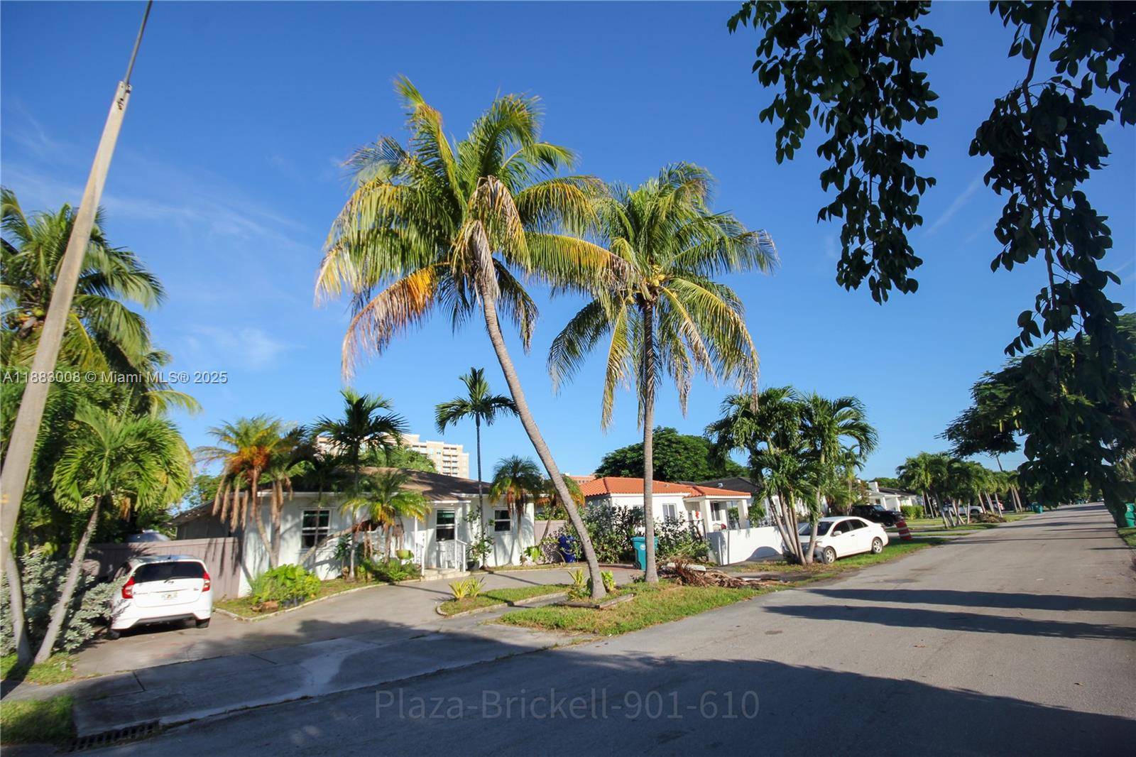 2754 SW 36th AveMiami - picture