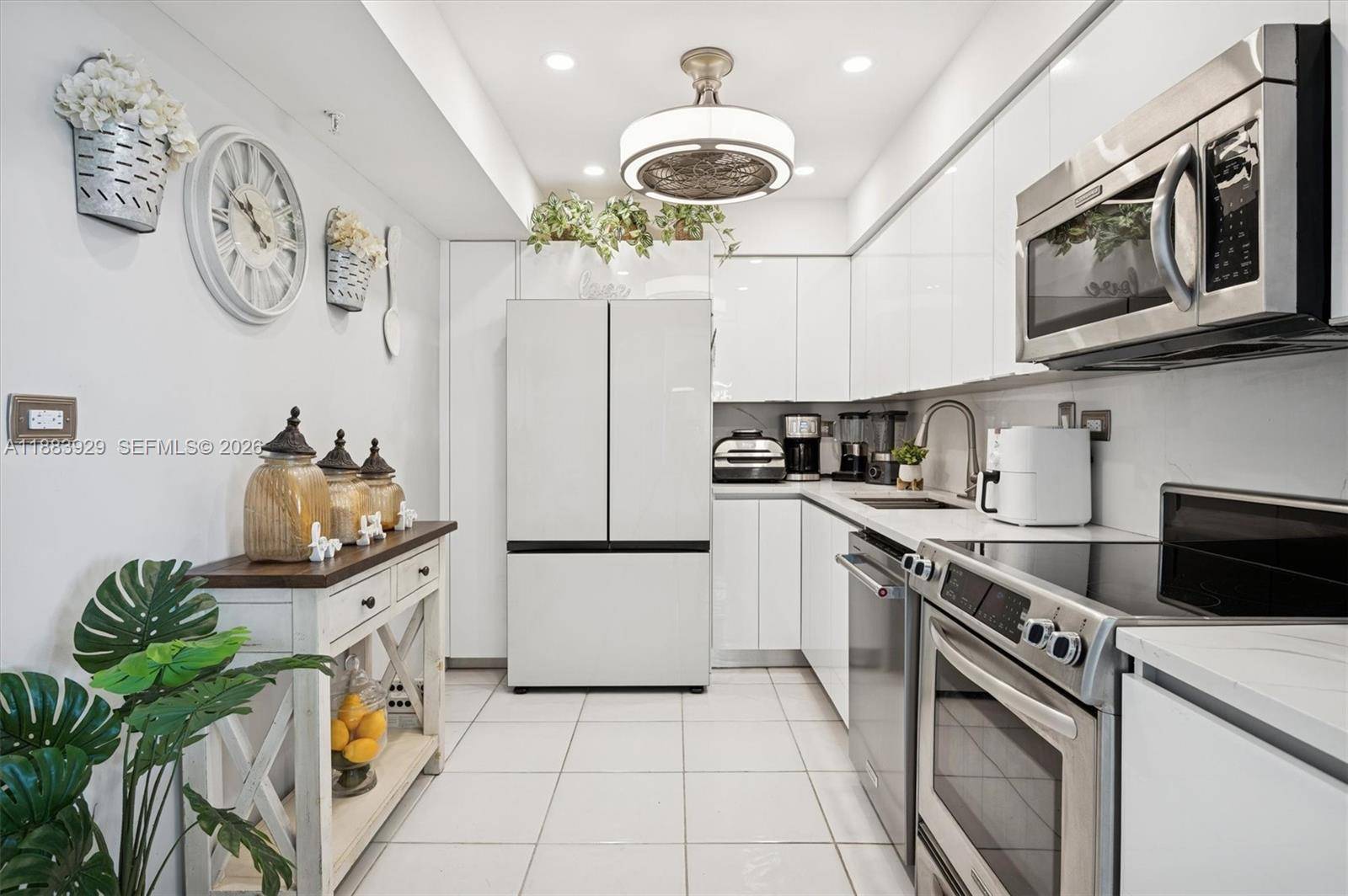 20355 NE 34th CtAventura - DELVISTA TOWERS CONDO condo unit 2326 - picture
