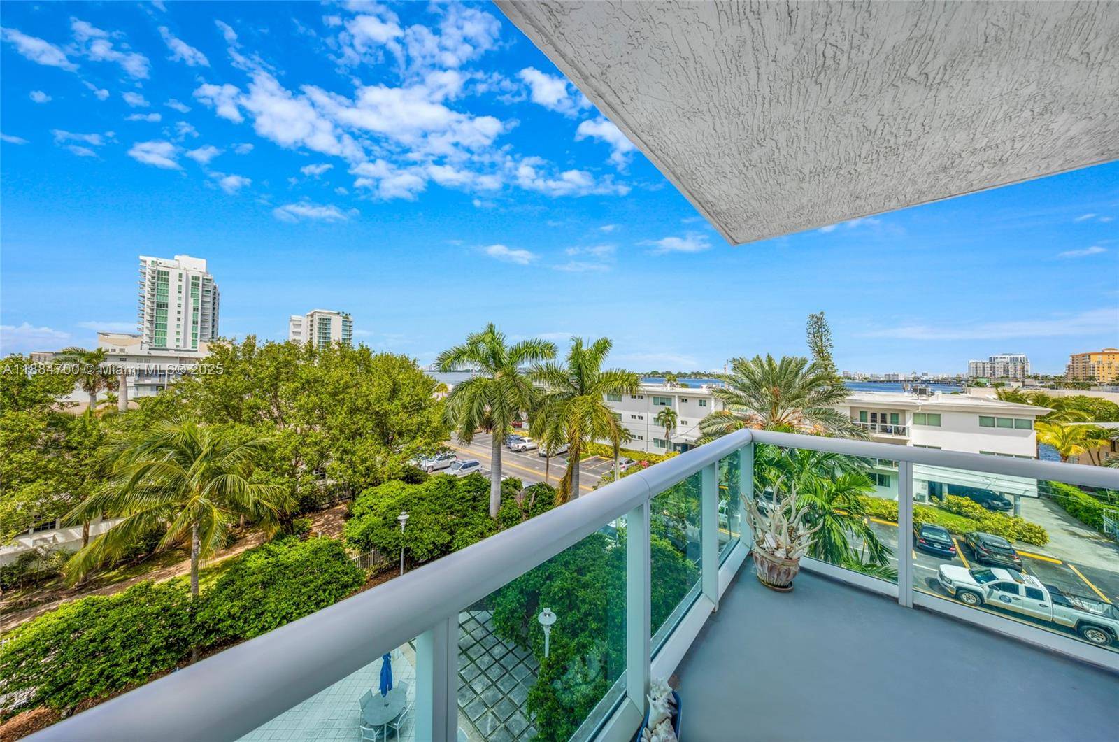 7910 Harbor Island DrNorth Bay Village - Condo 5+ Stories,Condo condo unit 406 - picture