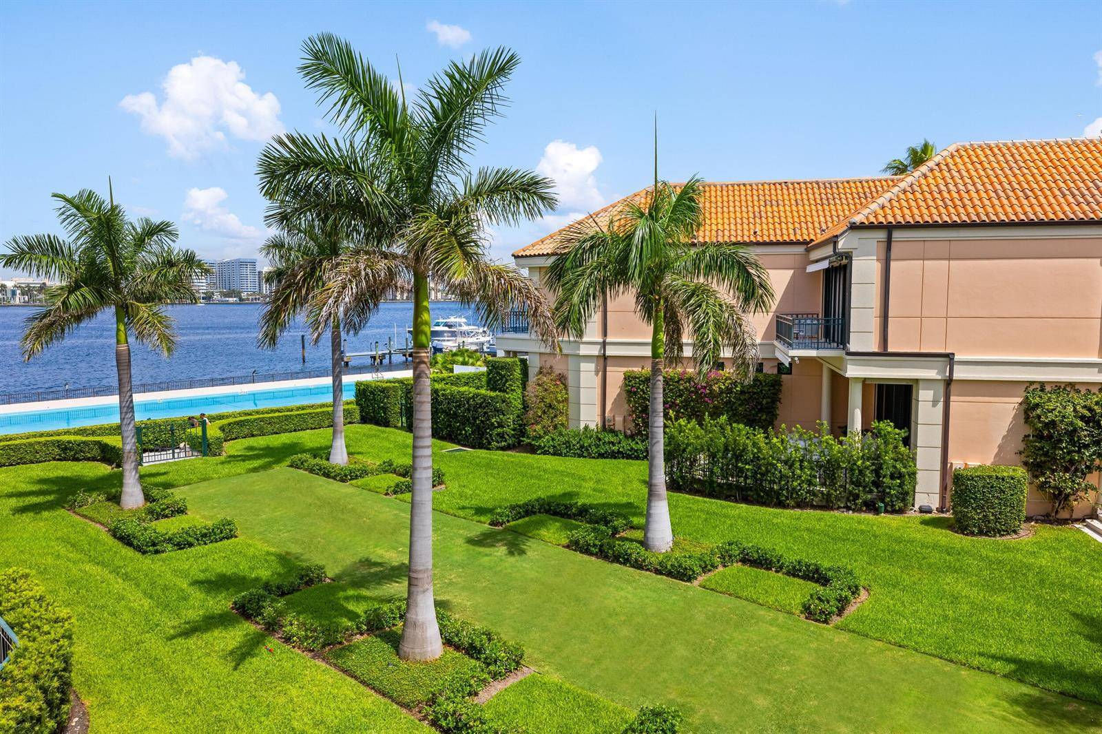 307 EvergladePalm Beach - picture