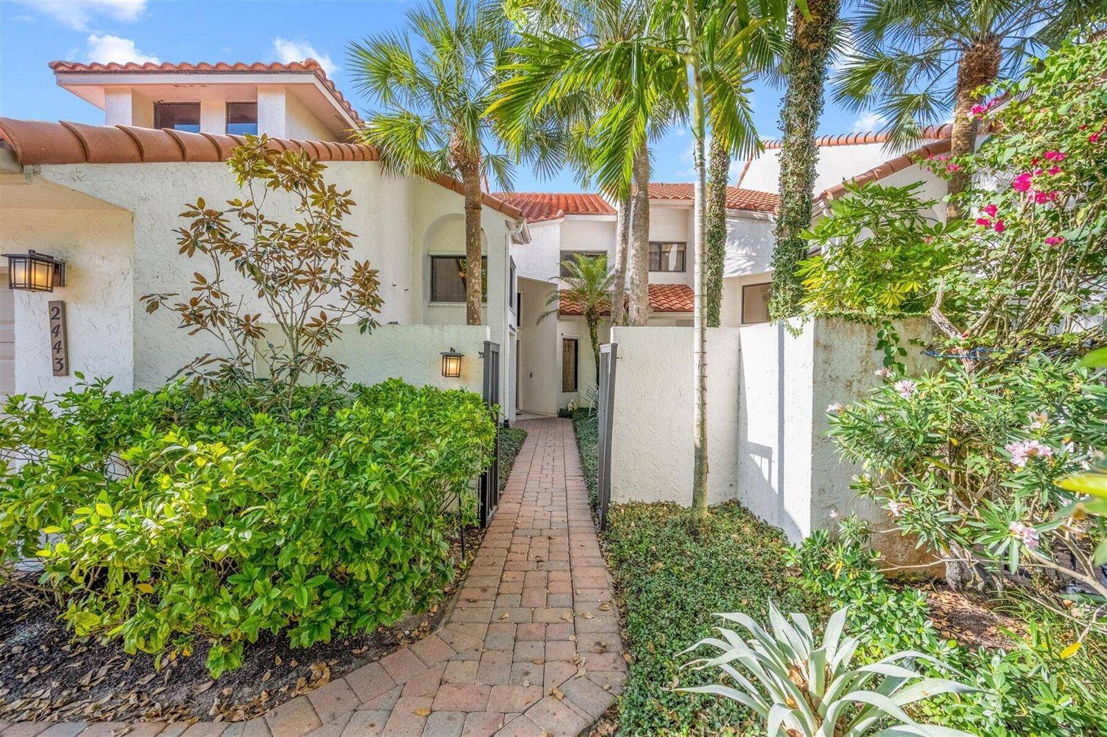 2443 Windsor WayWellington - picture