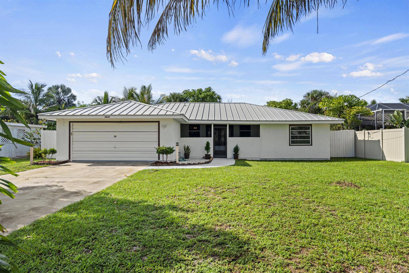 1915 EucalyptusFort Pierce - picture