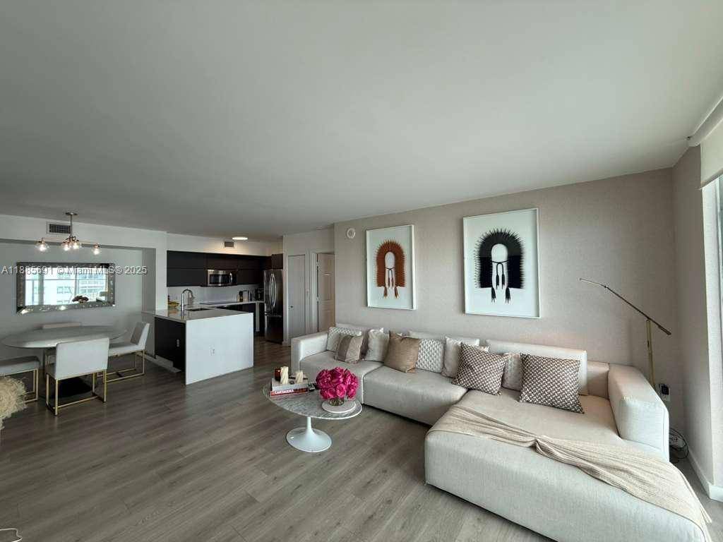 1155 Brickell Bay DrMiami - THE MARK ON BRICKELL COND,The Mark on Brickell condo unit 1408 - picture
