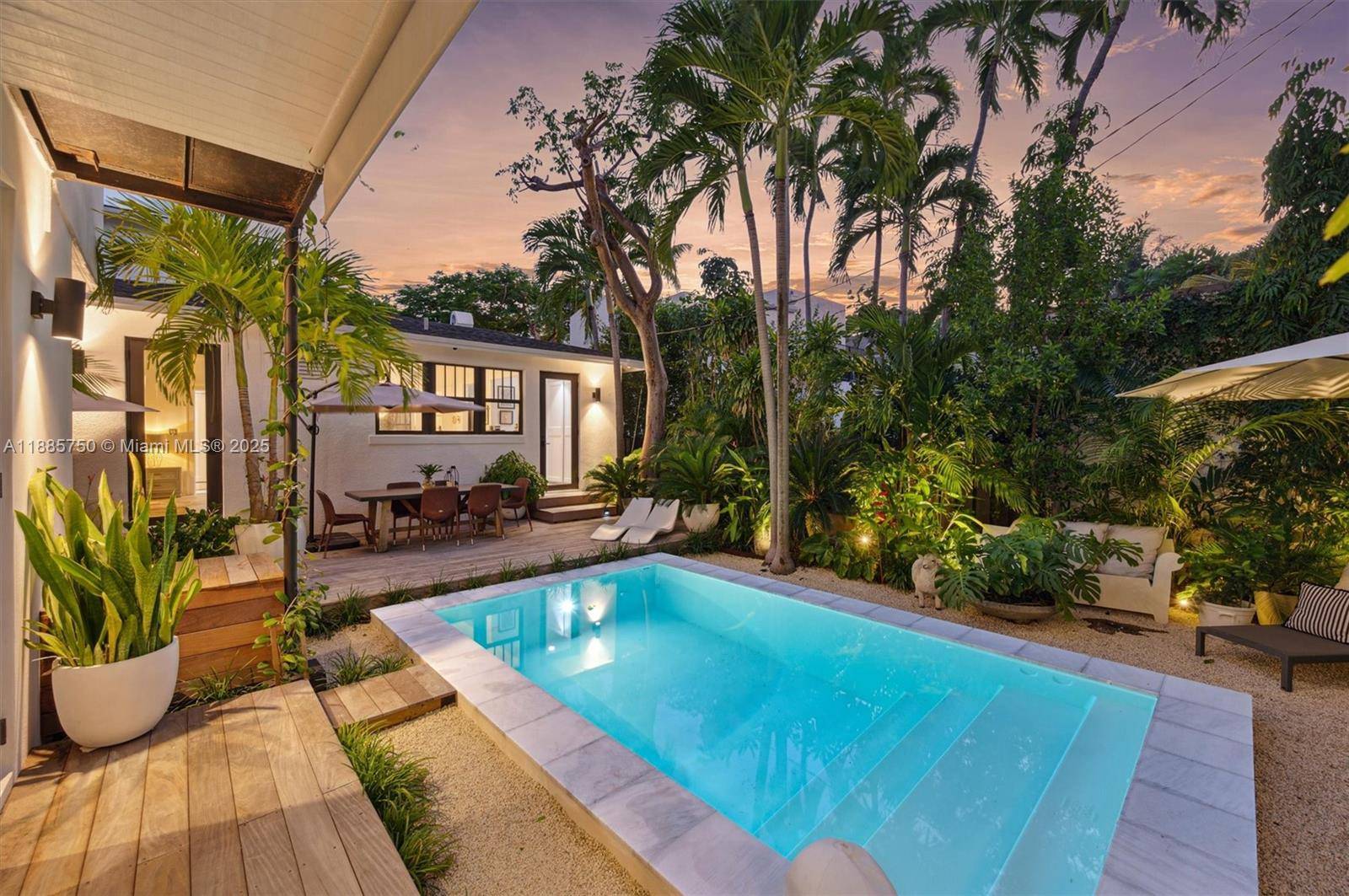 135 NE 45th StMiami - picture