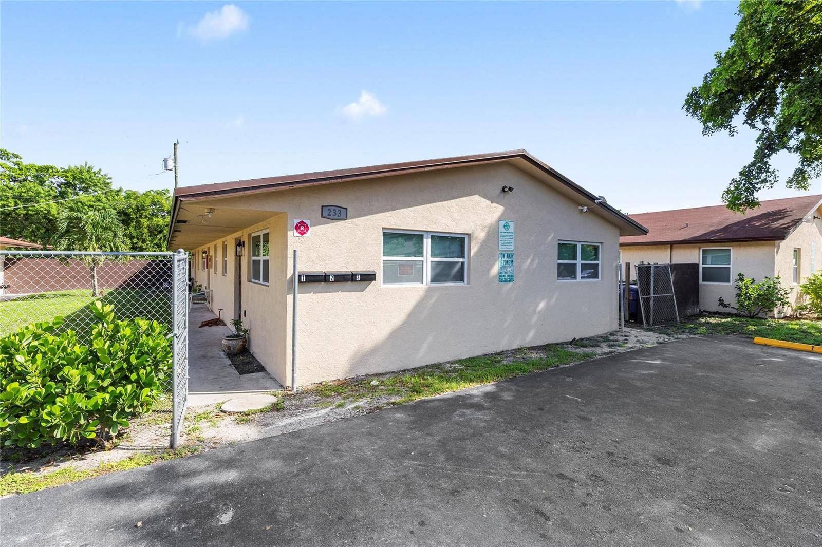 233 NW 12thPompano Beach - picture