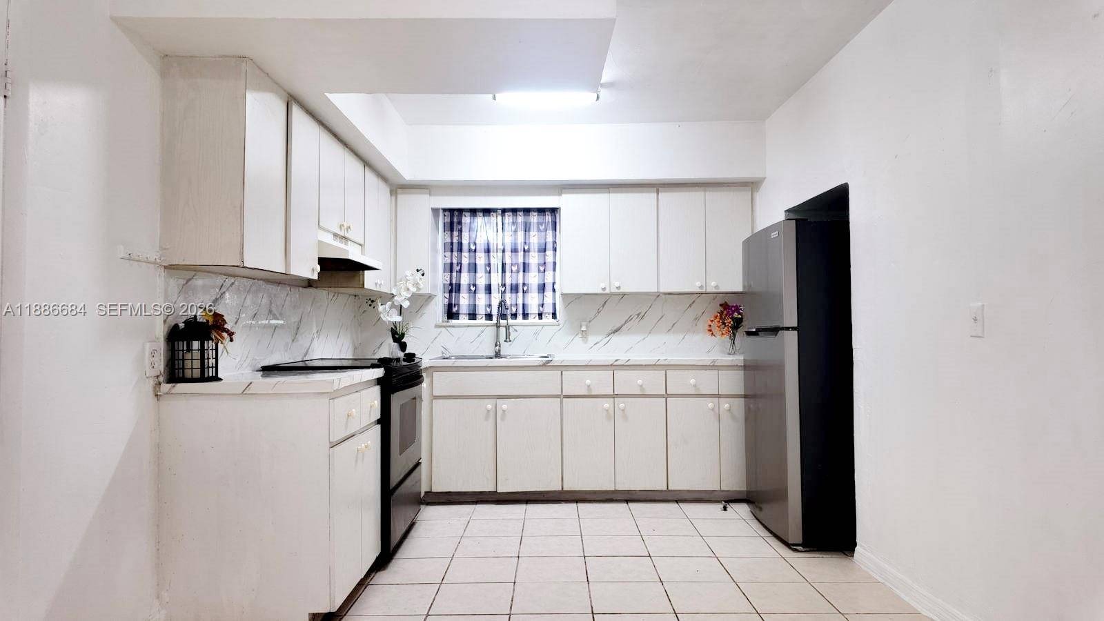2367 NW 82nd StMiami - picture