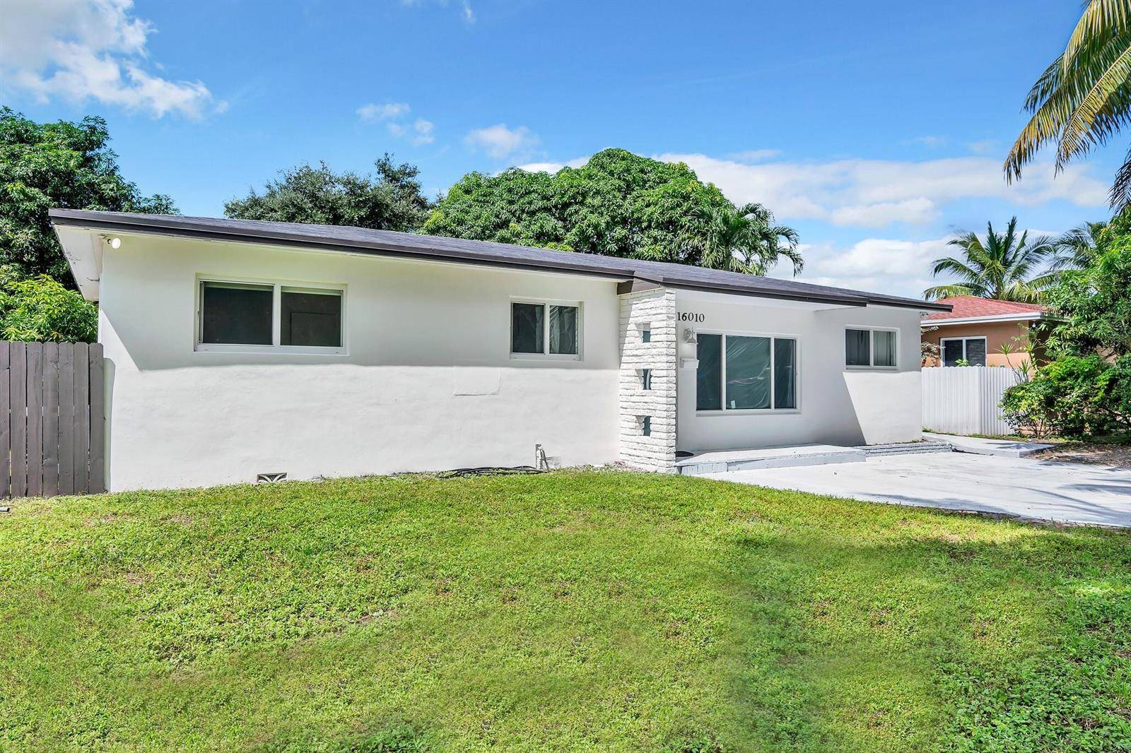16010 NE 5thMiami - picture