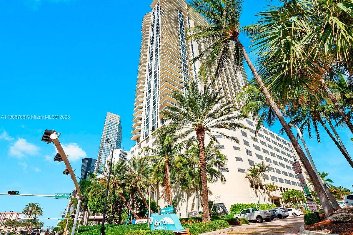 16699 Collins AveSunny Isles Beach - Condo 5+ Stories,Condo condo unit 1806 - picture