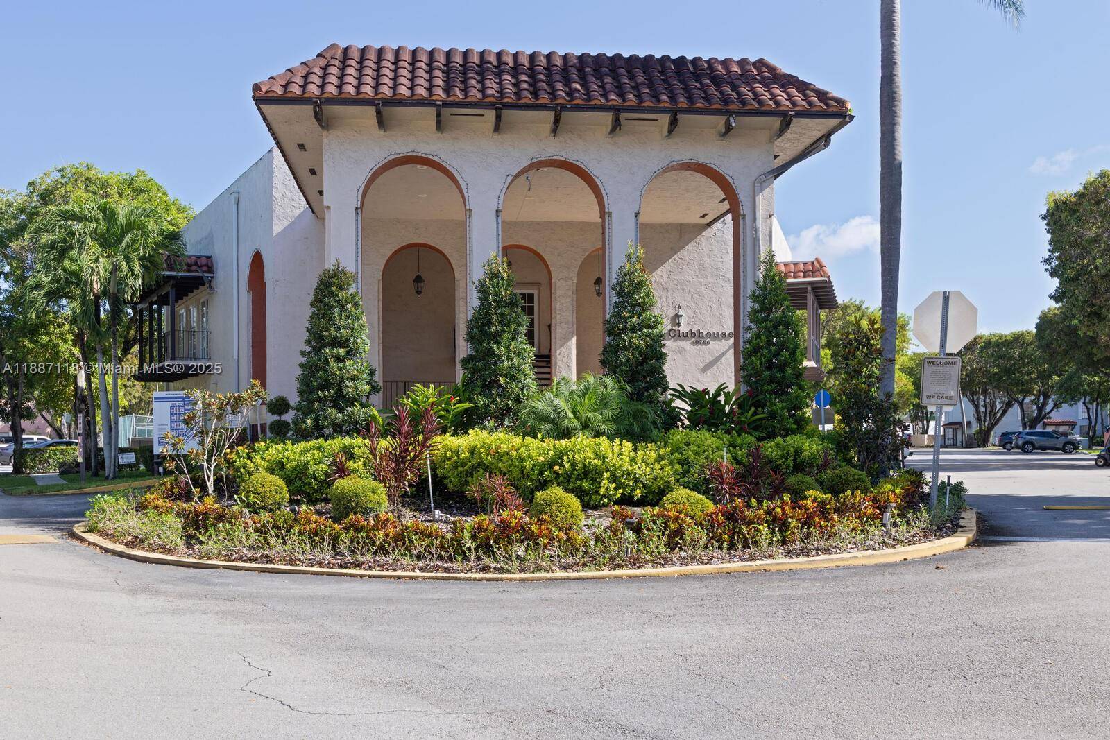 10816 N Kendall DrMiami - Villa Condo,Condo condo unit R16 - picture